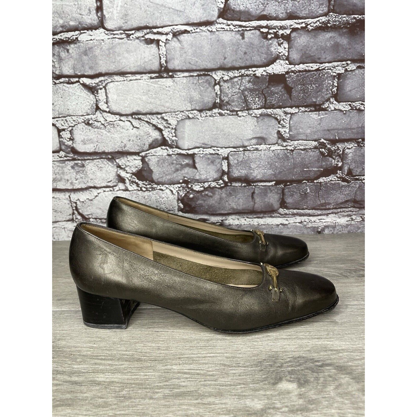 Salvatore Ferragamo Salvatore Ferragamo Brown Leather Horsebit Heeled Pump Shoes Size US 7 / IT 37 - 3 Thumbnail