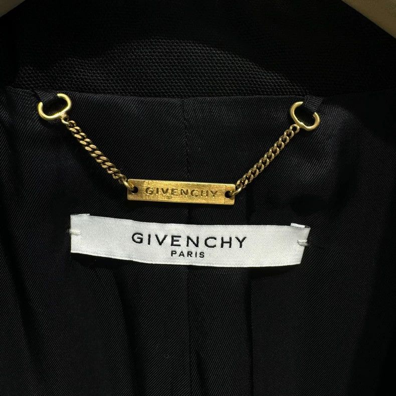 Givenchy Givenchy Size40 Showpiece Black Trench Coat Size 40 98 New Size US M / EU 48-50 / 2 - 3 Thumbnail