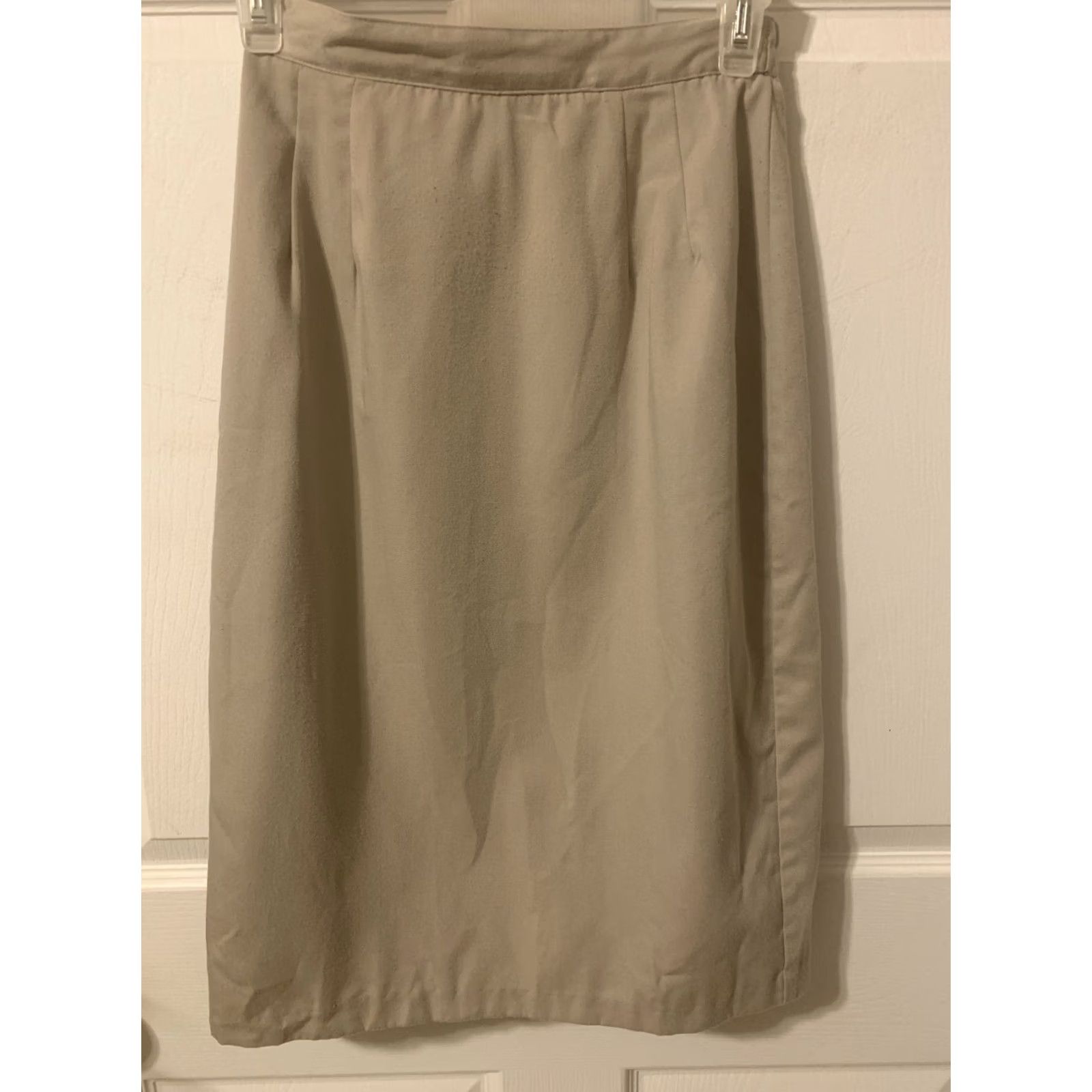 Lord & Taylor VINTAGE LORD & TAYLOR Pleated Front Pencil Skirt Women’s Sz 4 khaki Beige Knee Length — Mens? Size 27" / US 4 / IT 40 - 2 Thumbnail