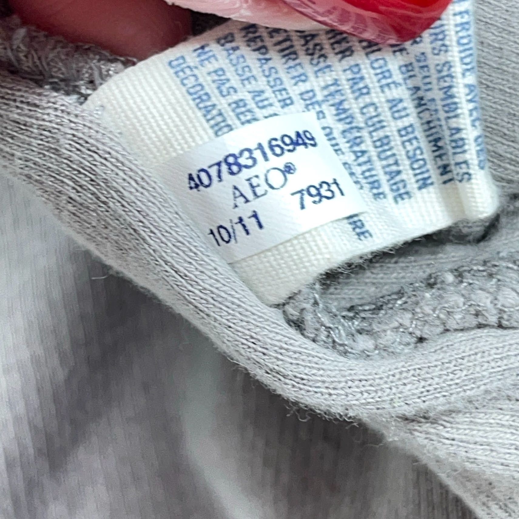 American Eagle Outfitters VINTAGE American Eagle Outfitters Sweater Mens XL Gray Henley Pullover 2000s Classic Grunge 80s 90s USA Logo Knit Heavyweight Long Sleeve Pullover Size US XL / EU 56 / 4 - 5 Thumbnail