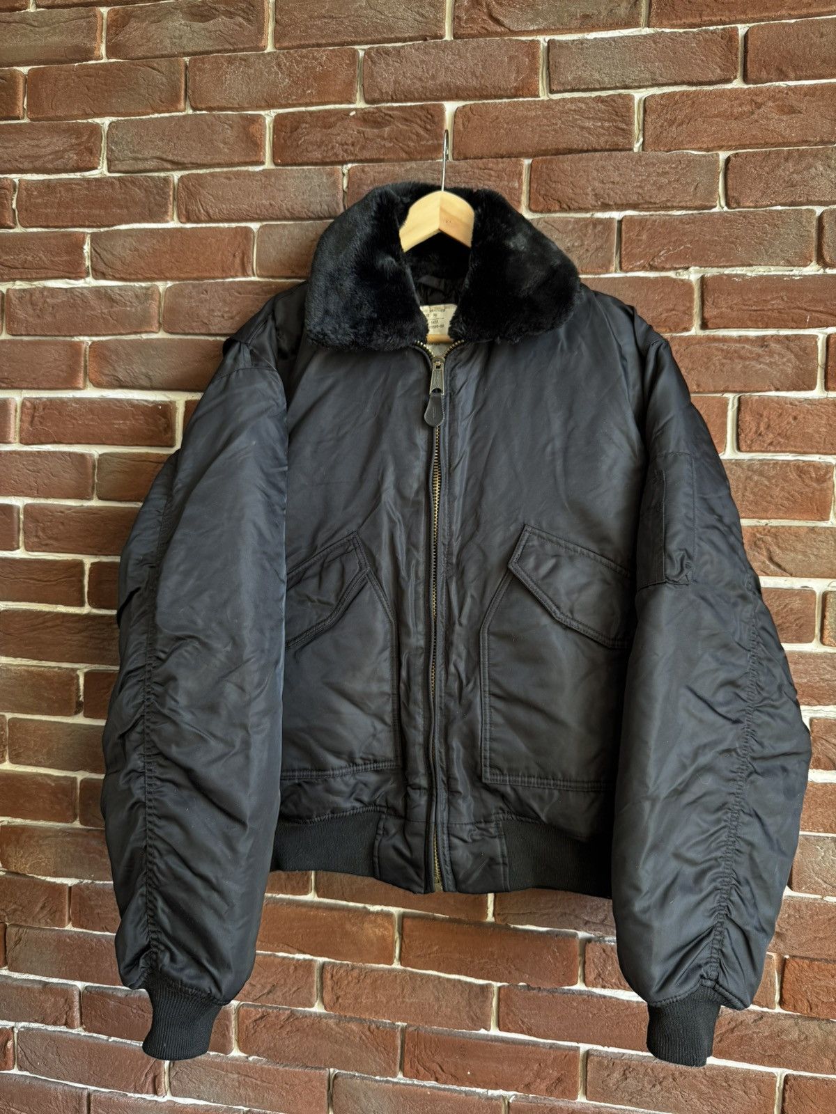 Vintage 90s Delta Ma1 Flyer Fur Neck Vintage Bomber Jacket Oversize Size US XL / EU 56 / 4 - 1 Thumbnail
