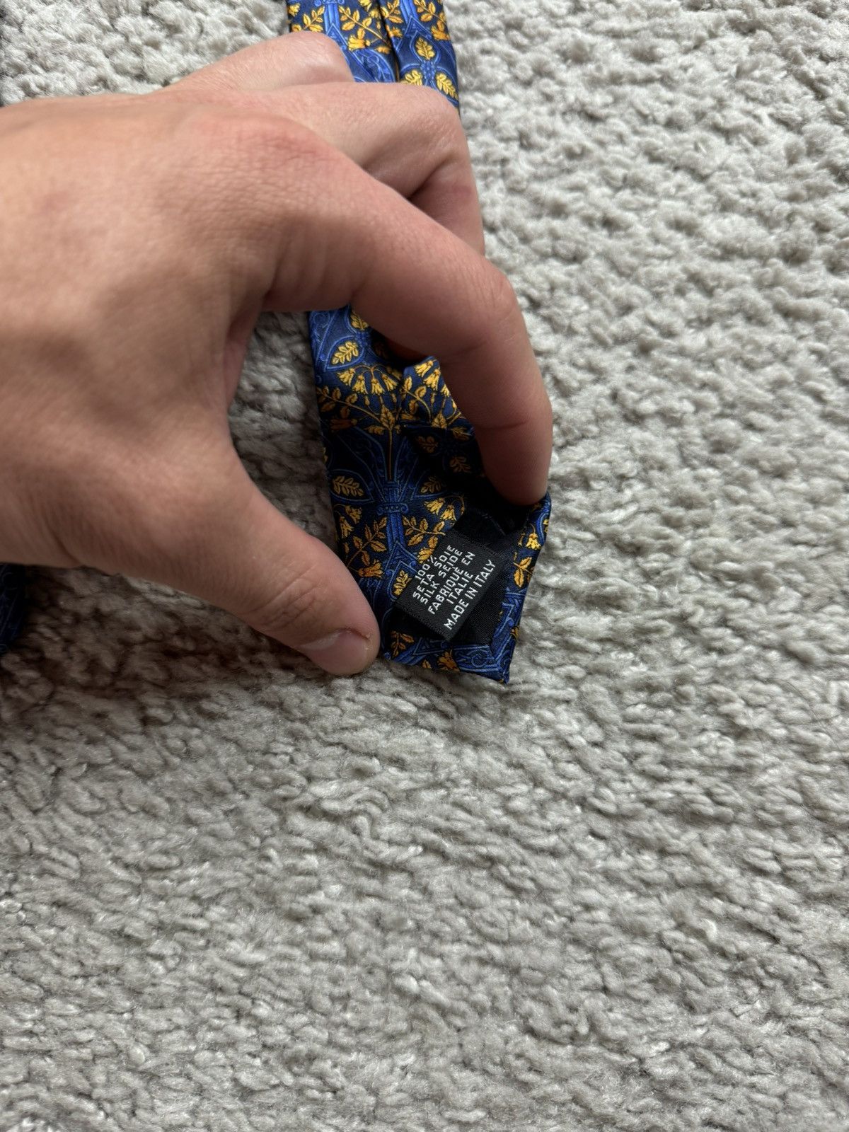 Yves Saint Laurent Vintage Yves Saint Lauren Blue Gold Luxury Tie Size ONE SIZE - 3 Thumbnail