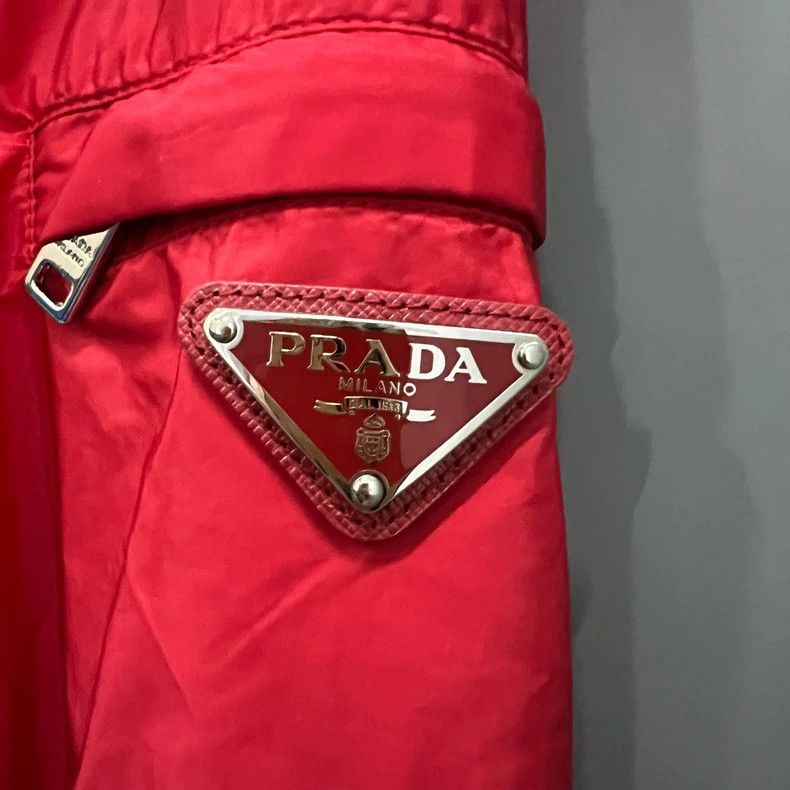 Prada Prada Red triangle logo nylon jacket 2501-Nextarrow Size US L / EU 52-54 / 3 - 2 Thumbnail