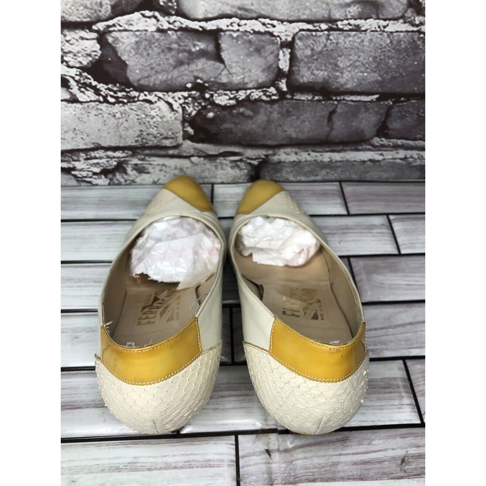 Salvatore Ferragamo Salvatore Ferragamo Ivory Leather Snake Yellow Patent Dress Size US 5 / IT 35 - 6 Thumbnail