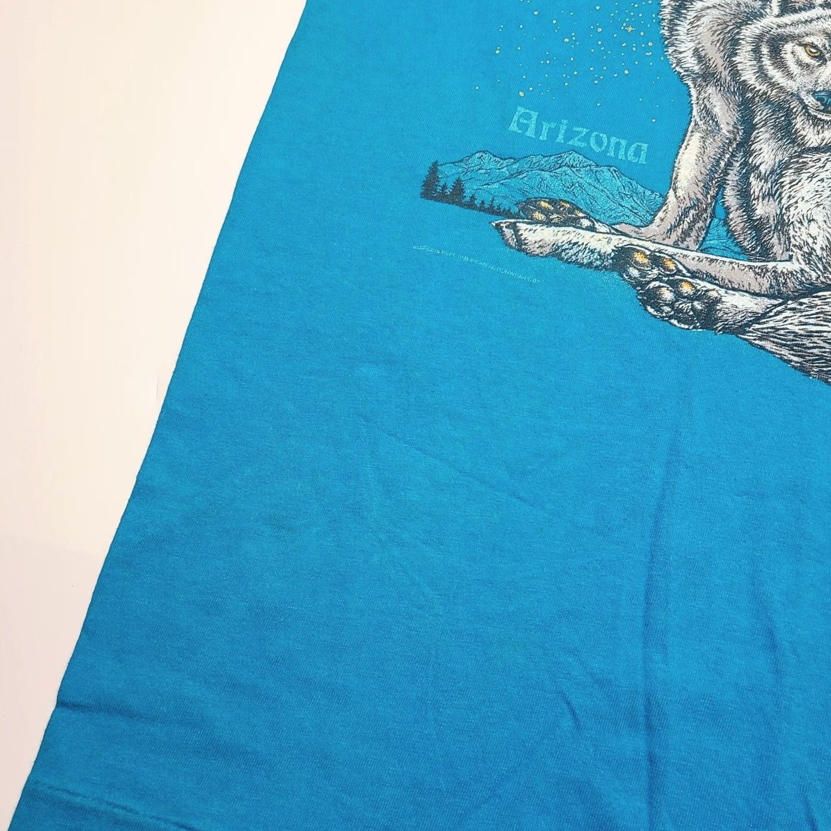 Hanes VINTAGE ARIZONA Wolf Wildlife Nature T-Shirt Hanes Men’s Size LARGE Blue Graphic Print Crew Neck Short Sleeve 1987 1980s Mens Size US L / EU 52-54 / 3 - 3 Thumbnail