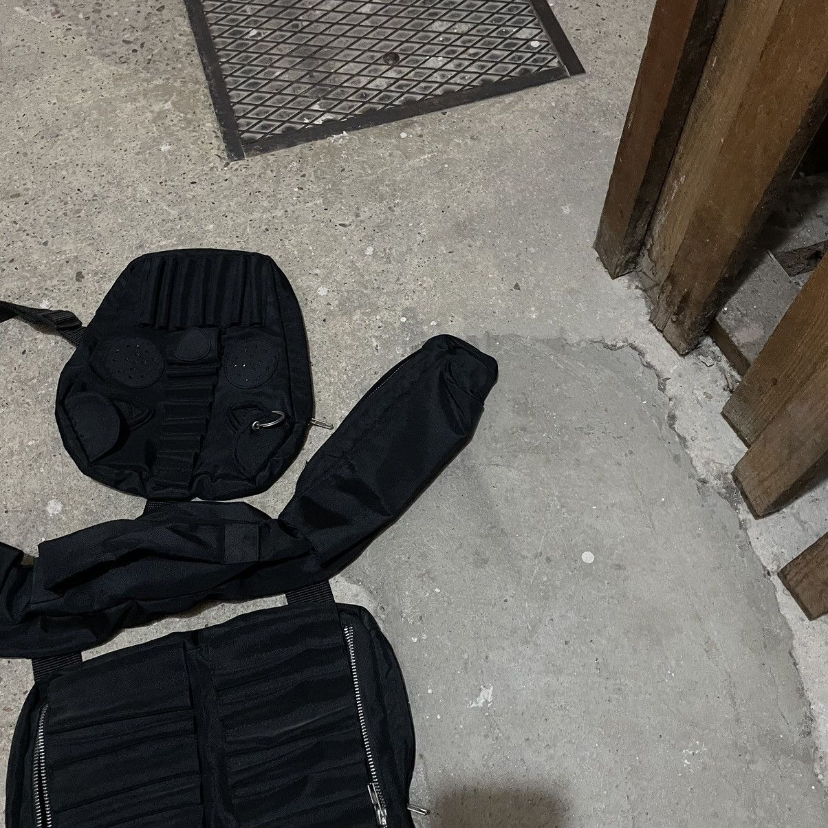 Designer × Walter Van Beirendonck Walter Van Beirendonck + chris & tibor tiger backpack Size ONE SIZE - 5 Thumbnail