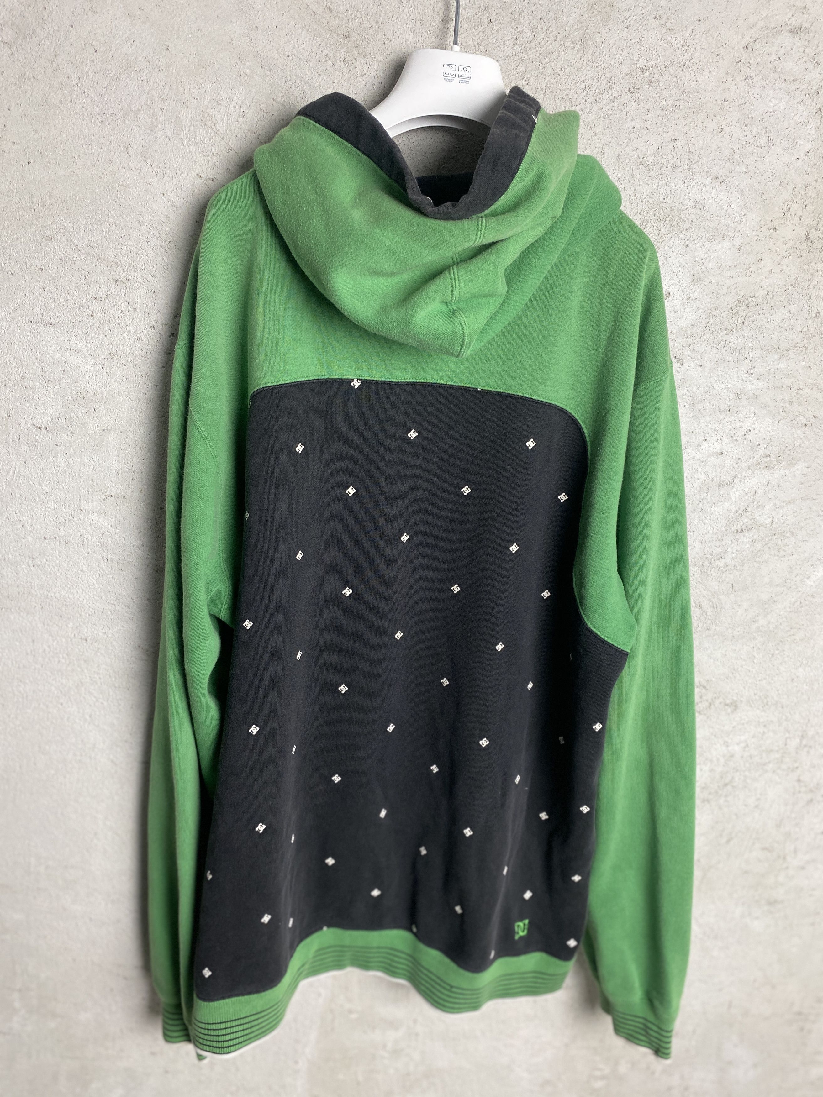 DC DC all over printed zip-up hoodie skate rap y2k 00s Size US XXL / EU 58 / 5 - 5 Thumbnail