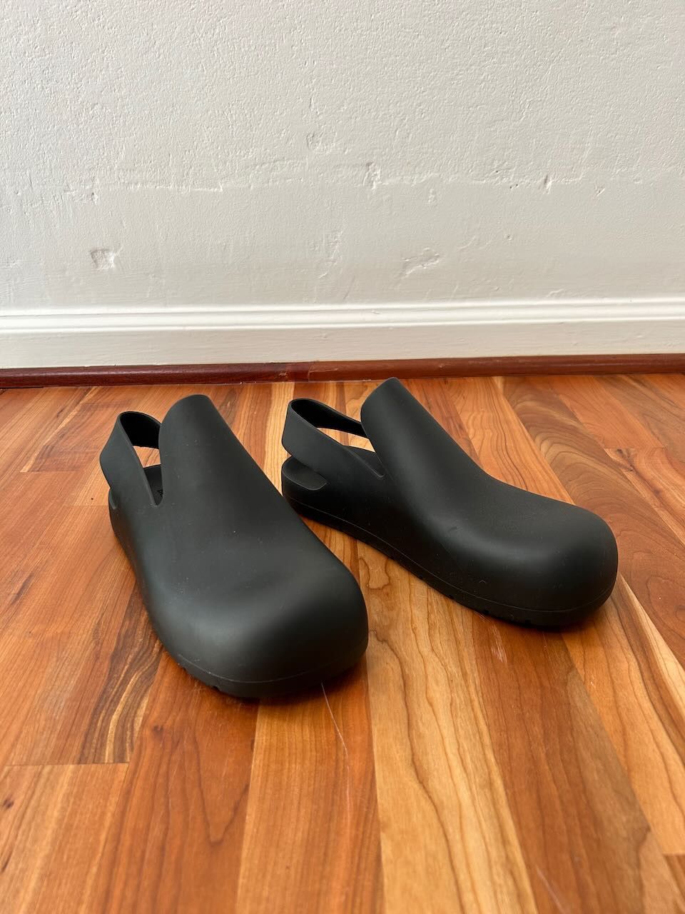 Bottega Veneta BOTTEGA VENETA Black Puddle Sandal Loafers Size US 7 / EU 40 - 7 Thumbnail