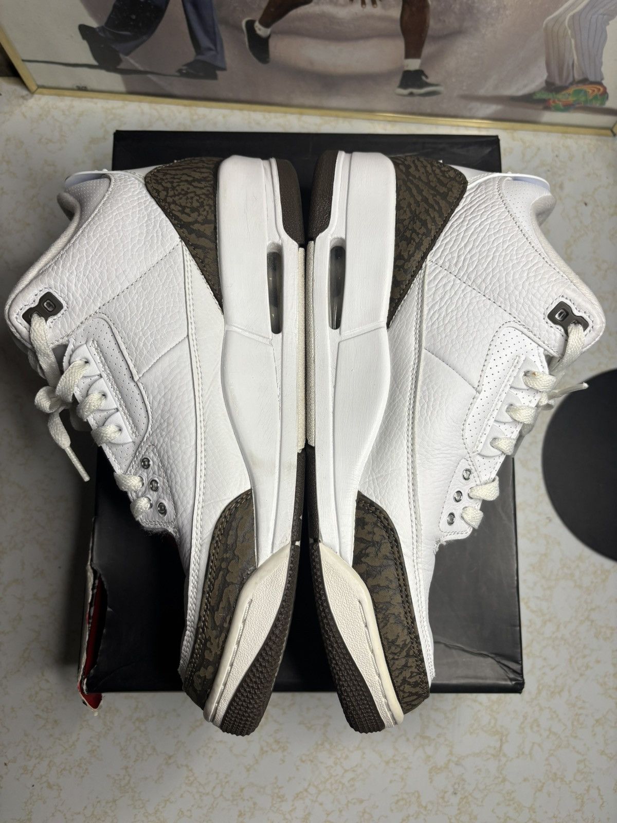 Jordan Brand Air Jordan 3 Retro Mocha Size US 10.5 / EU 43-44 - 3 Thumbnail