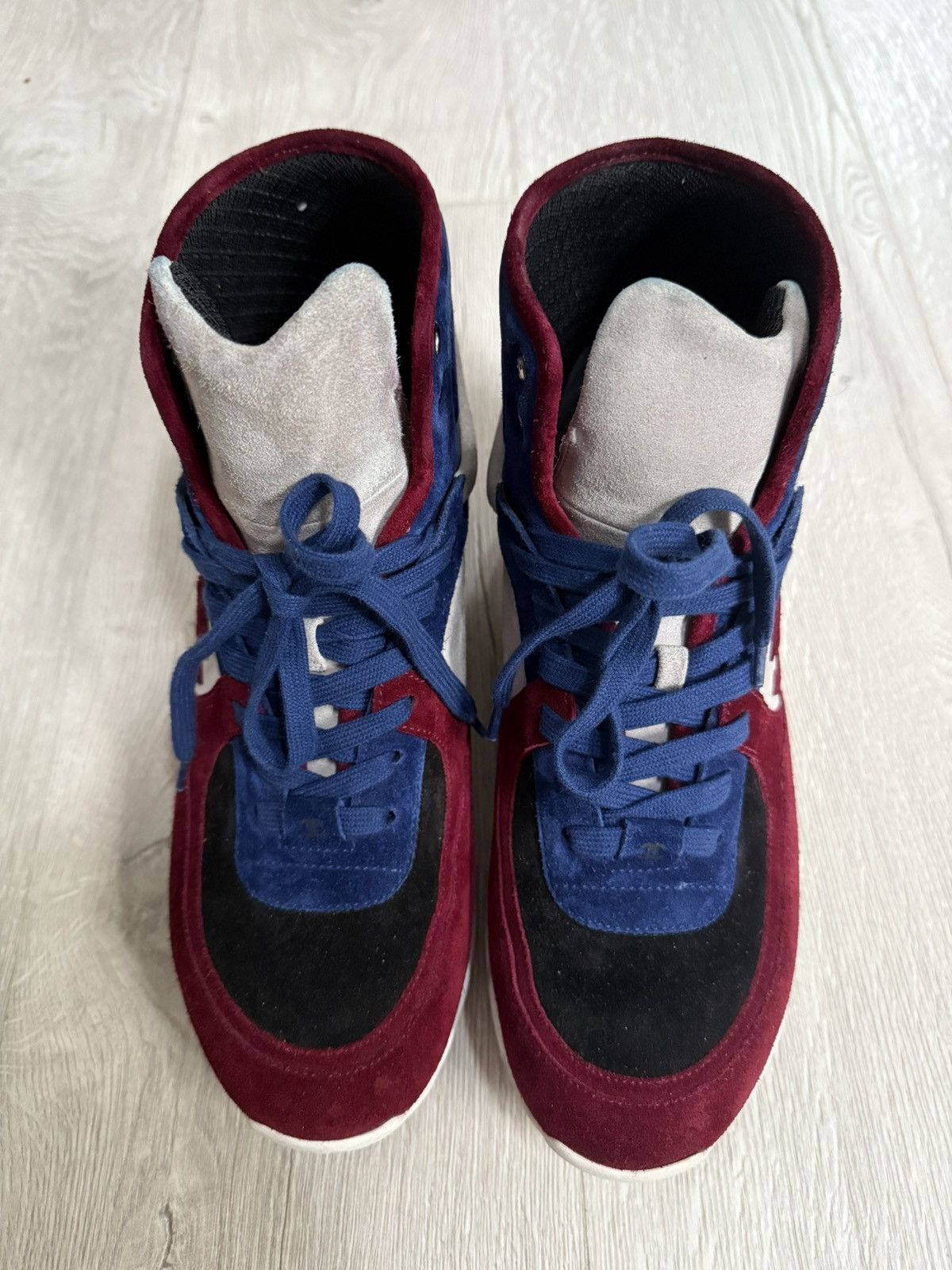 Chanel Chanel Hi Top Trainers Size US 8 / EU 41 - 2 Thumbnail