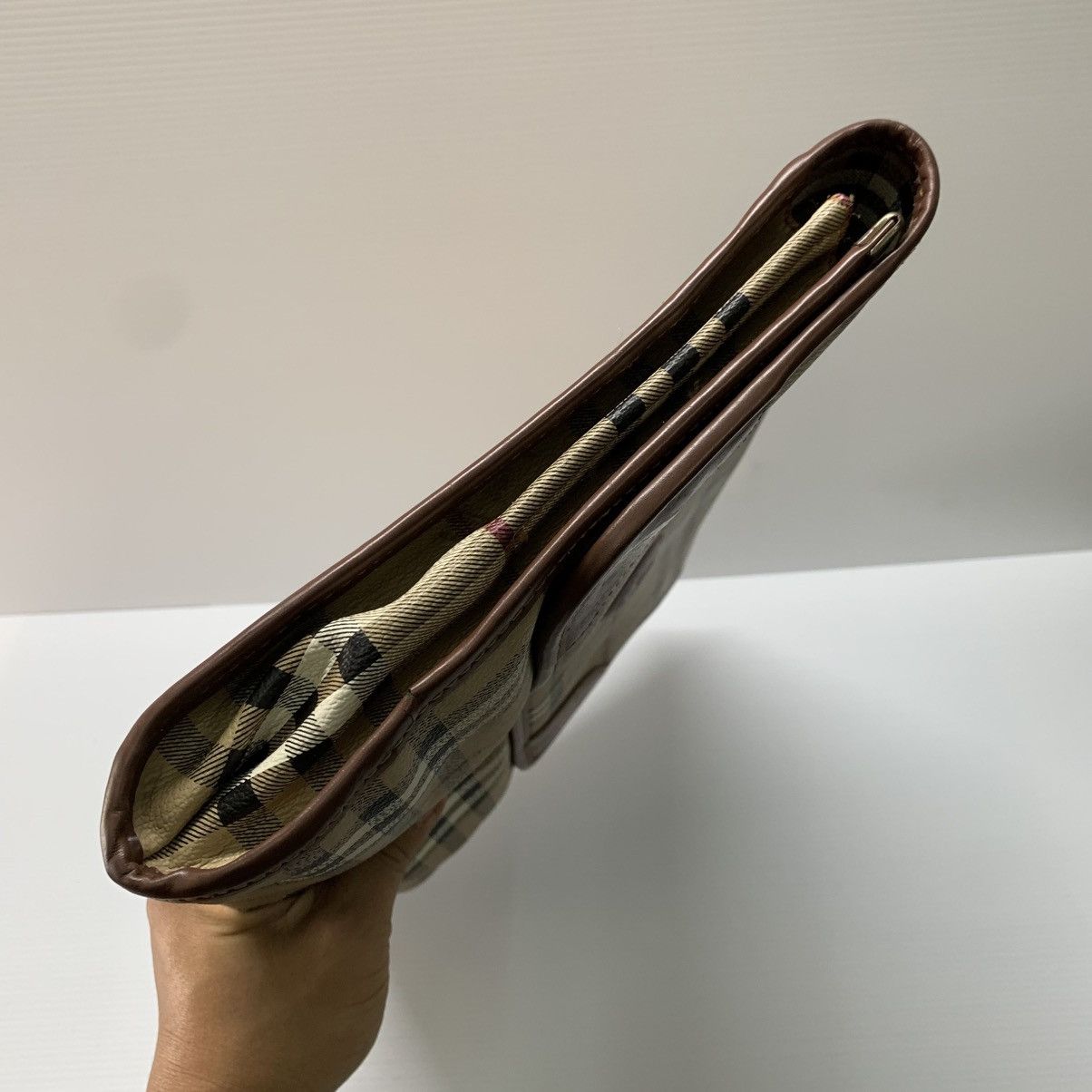 Burberry Burberrys Vintage Novacheck Clutch Size ONE SIZE - 7 Thumbnail