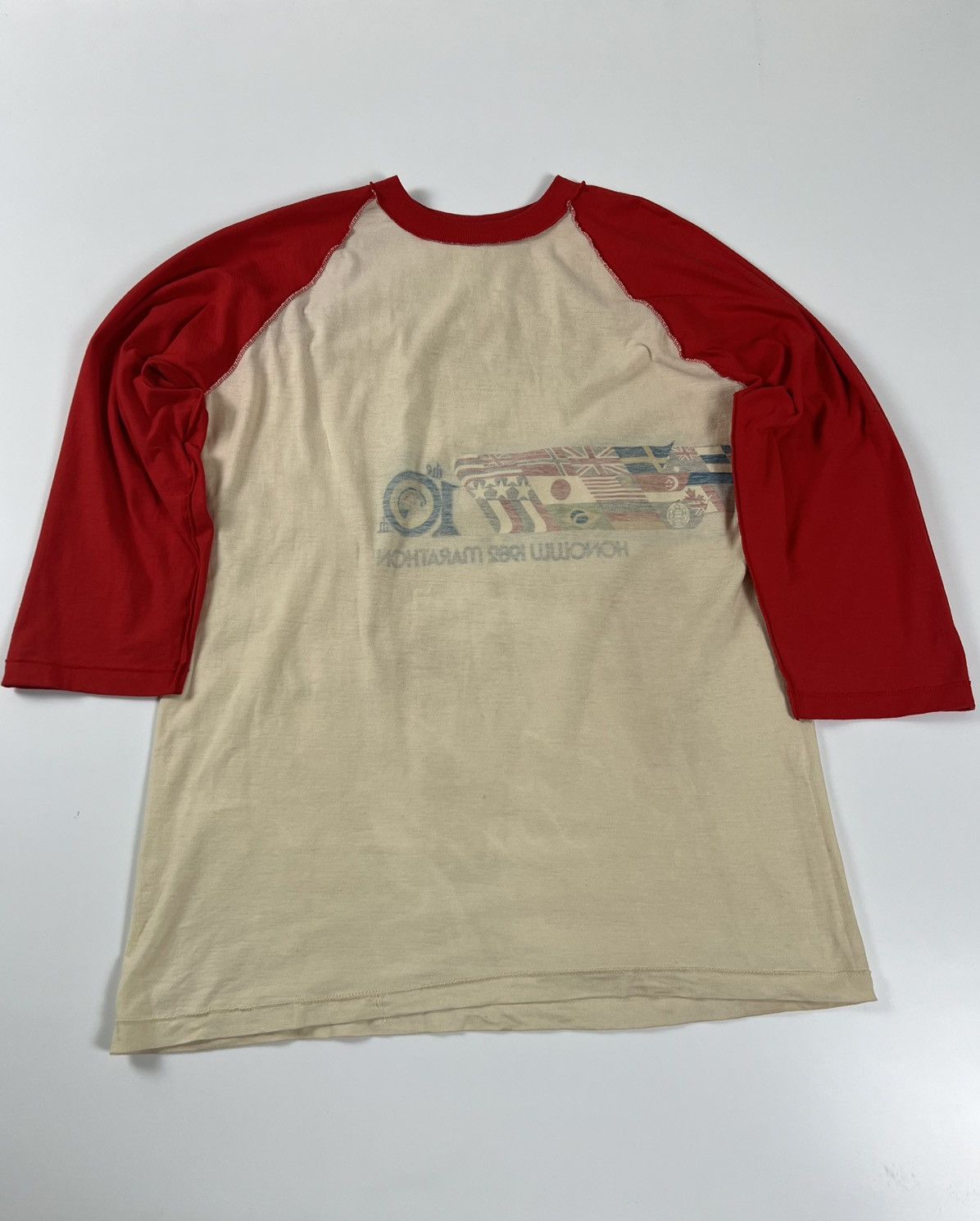 Vintage Vintage 1982 Honolulu Marathon Long Sleeve Tshirt Size US XL / EU 56 / 4 - 12 Thumbnail