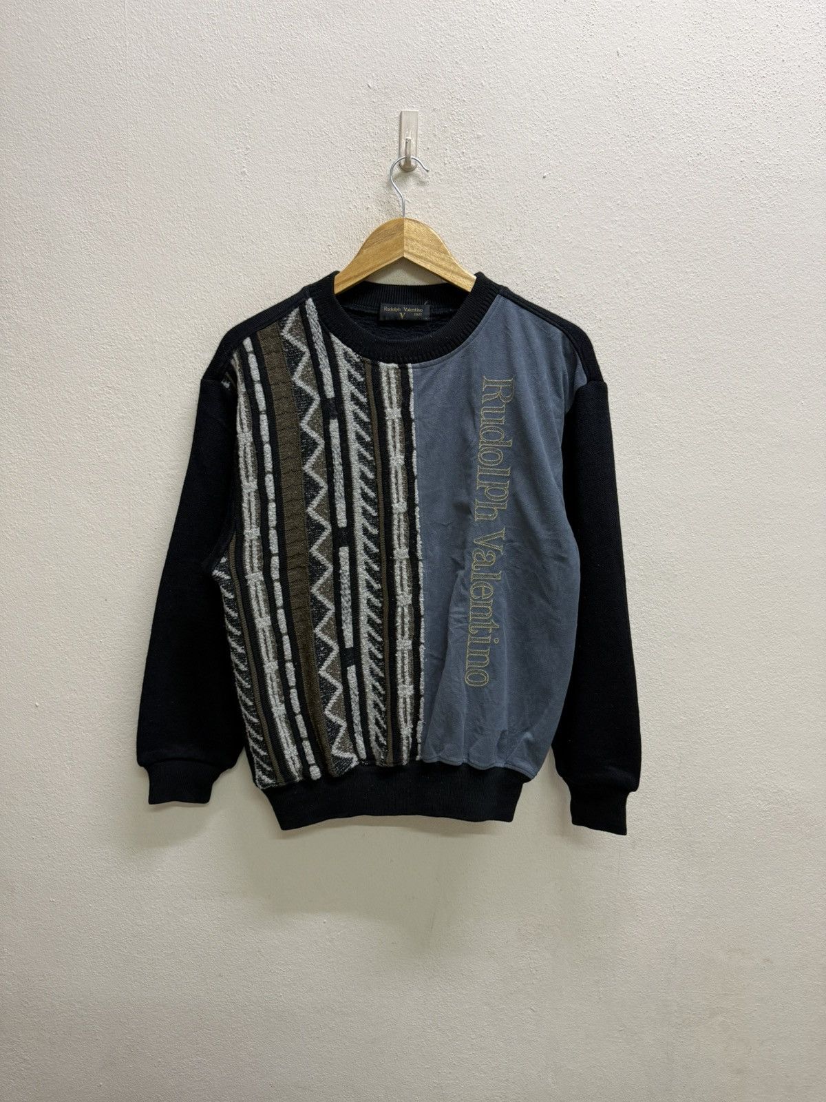 Valentino Vintage Rudolph Valentino Knit Sweatshirt Size US S / EU 44-46 / 1 - 17 Thumbnail