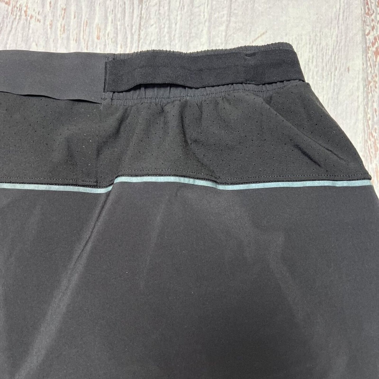 Lululemon Lululemon Surge Reflective Running Shorts XL Size US 36 / EU 52 - 11 Thumbnail
