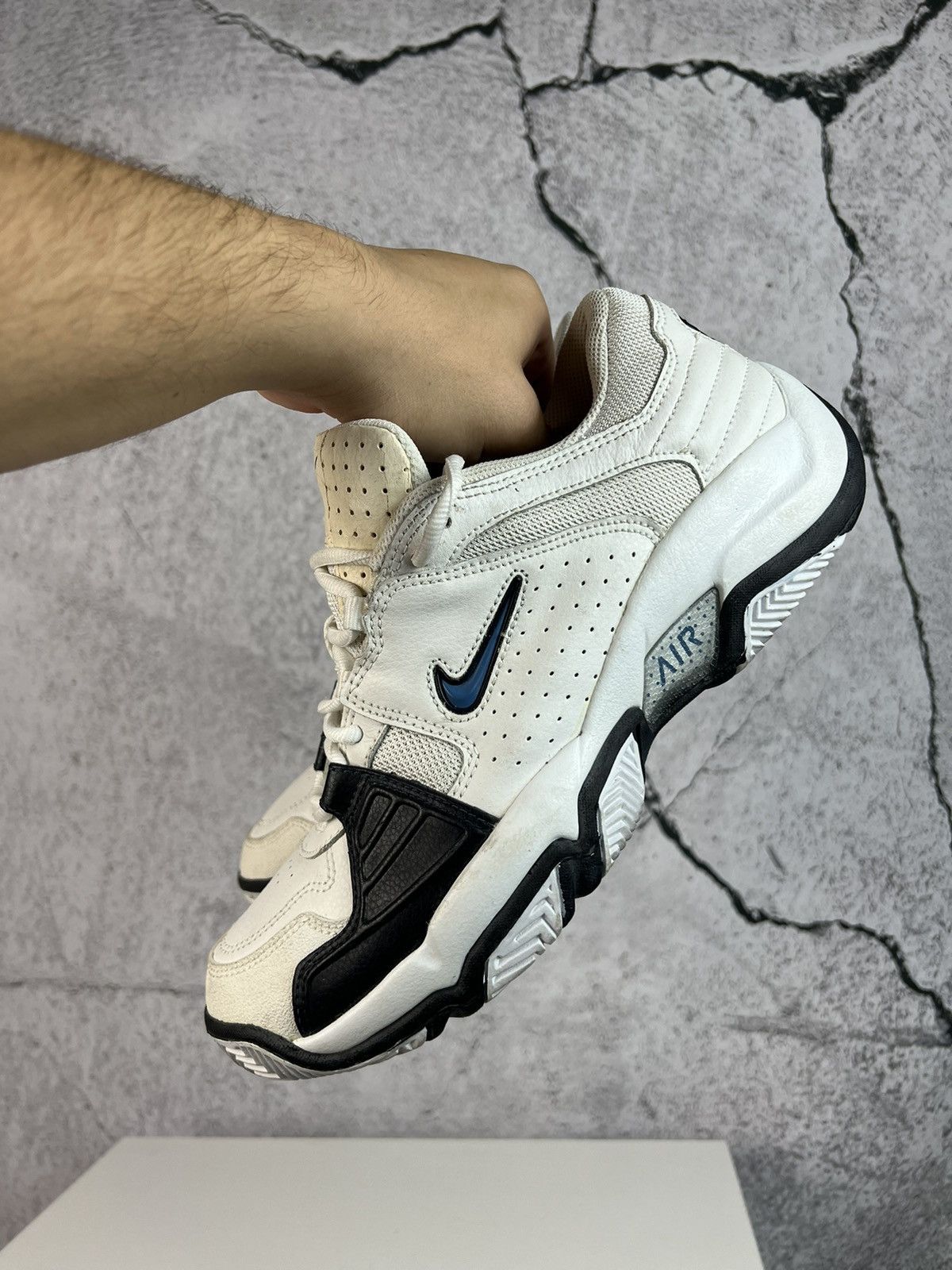 Nike Vintage Nike Air 00s 2003 White/black sneakers shoe Size US 9.5 / EU 42-43 - 5 Thumbnail