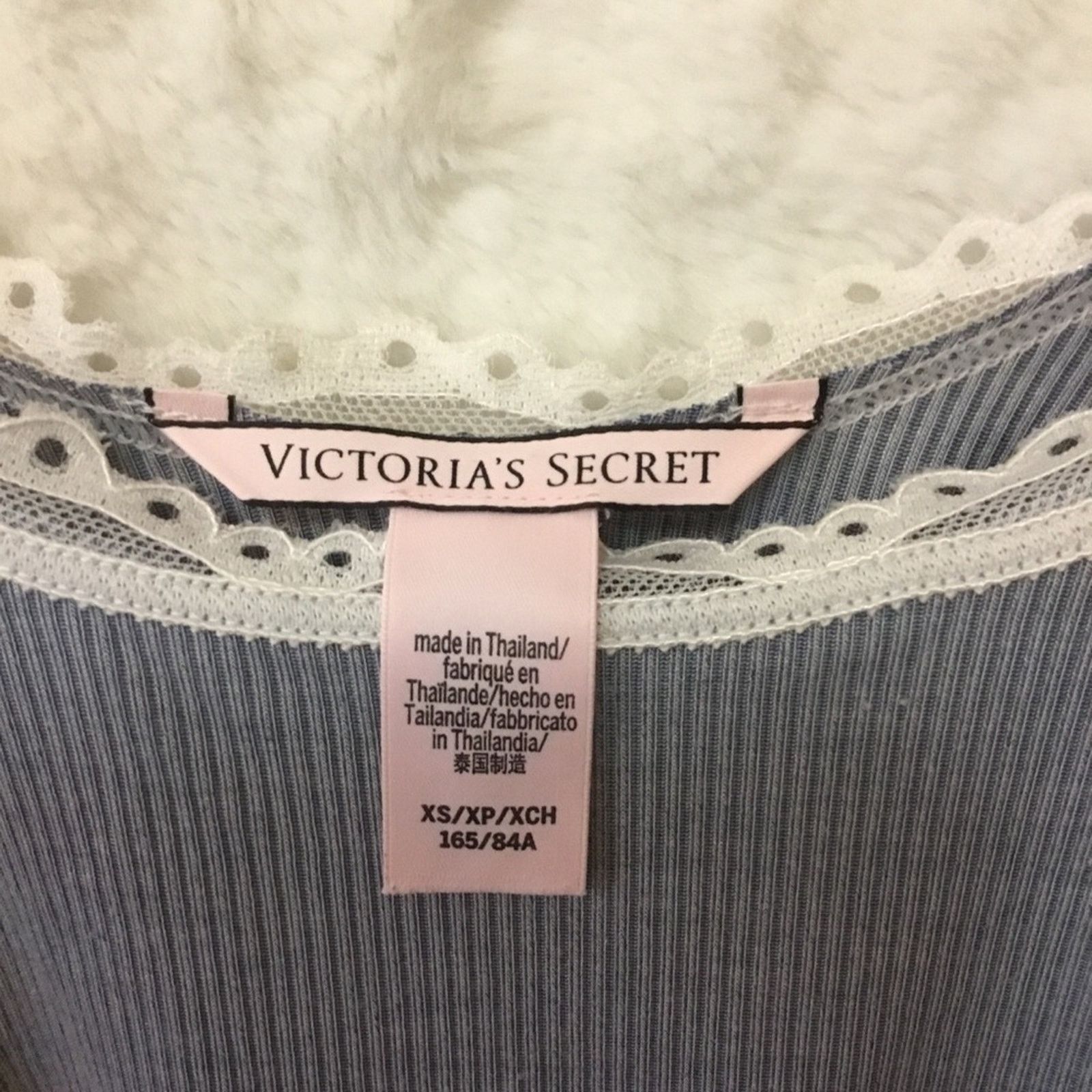 Victoria's Secret Victoria's Secret Gray and White Lace Tank Size XS / US 0-2 / IT 36-38 - 2 Thumbnail