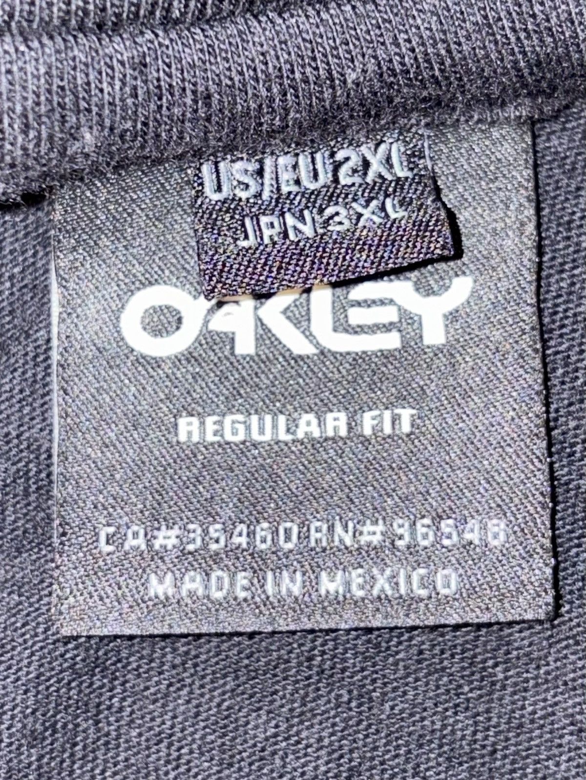 Oakley Vintage Y2K Oakley Camo Black Short Sleeve Graphic T-Shirt Size US XXL / EU 58 / 5 - 4 Thumbnail