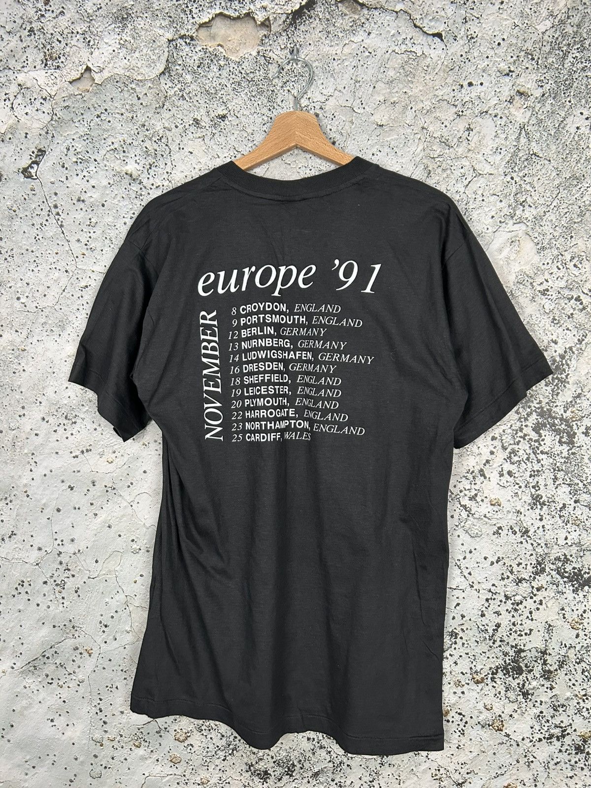 Band Tees × Vintage Vintage Single Stitch Classic Cash The Man in Black Tee Size US XL / EU 56 / 4 - 2 Thumbnail