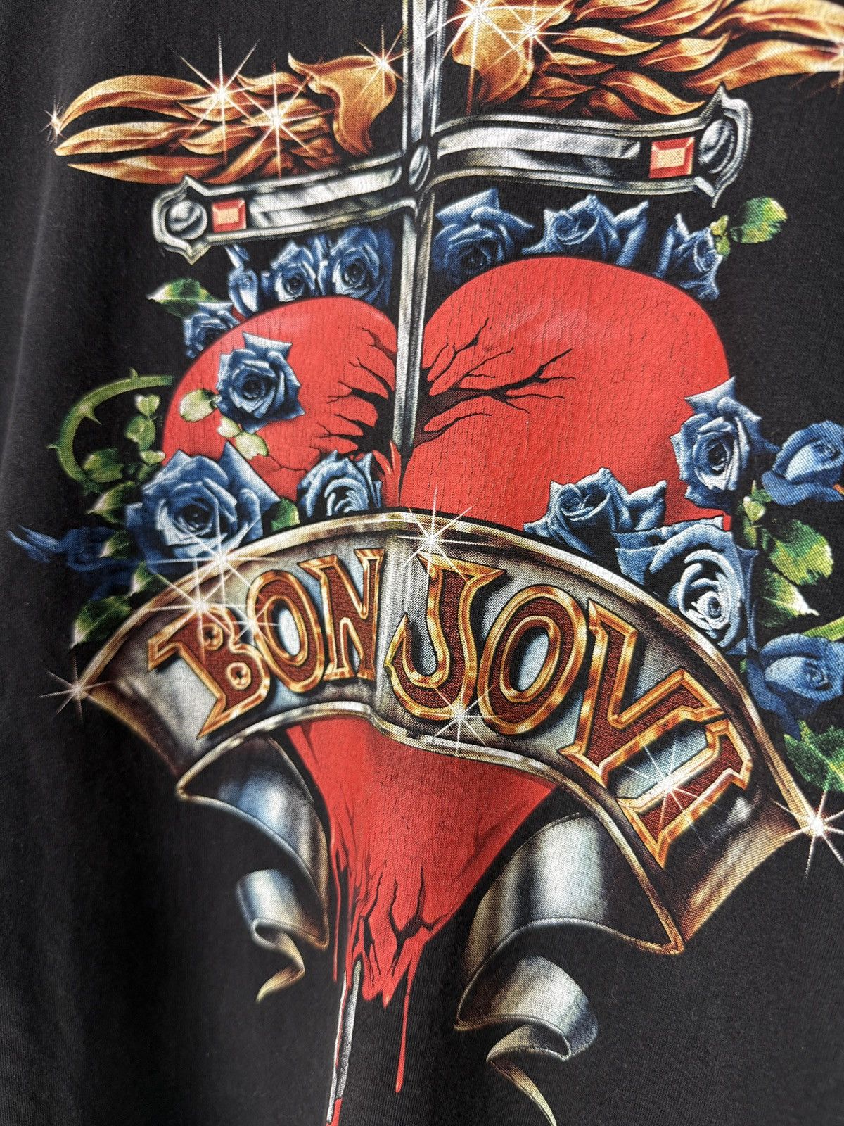Band Tees Y2K Vintage Bon Jovi Heart & Dagger Graphic T-Shirt Size US L / EU 52-54 / 3 - 3 Thumbnail