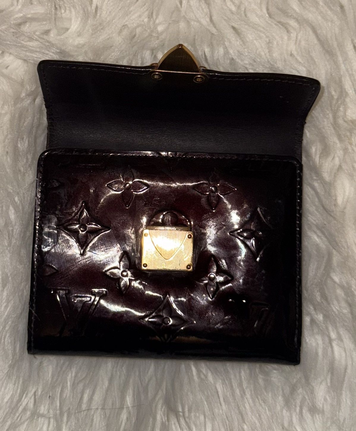 Louis Vuitton Louis Vuitton Amarante Vernis Trifold Wallet Size ONE SIZE - 3 Thumbnail