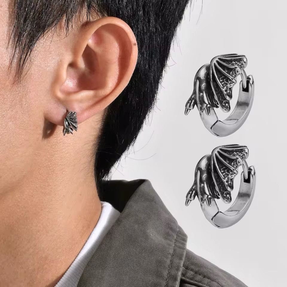 Jewelry × Vintage Gothic Wings Shaped Earrings Size ONE SIZE - 1 Thumbnail