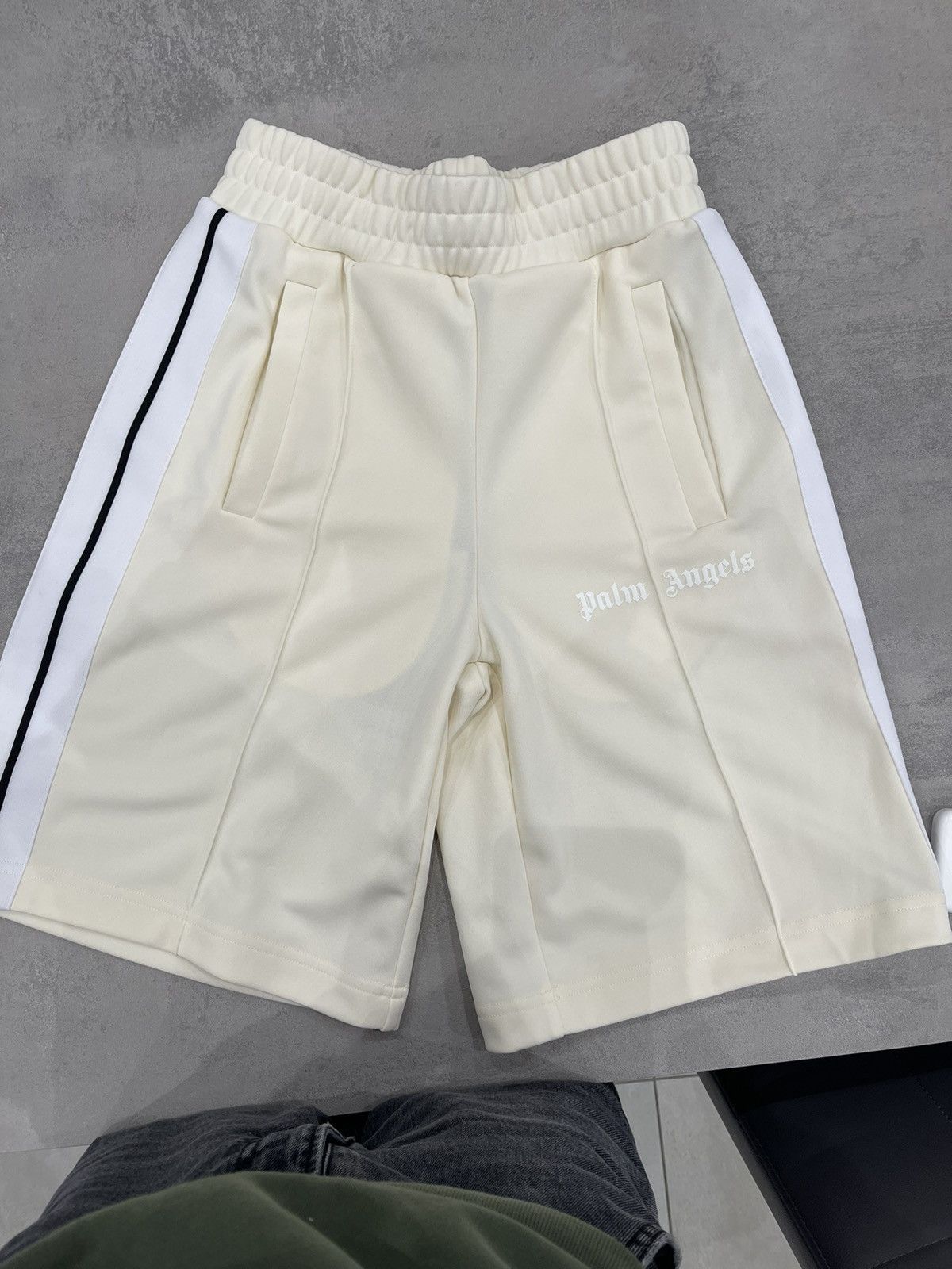image of Palm Angels Shorts Cream Xxs in Beige, Men's (Size 26)