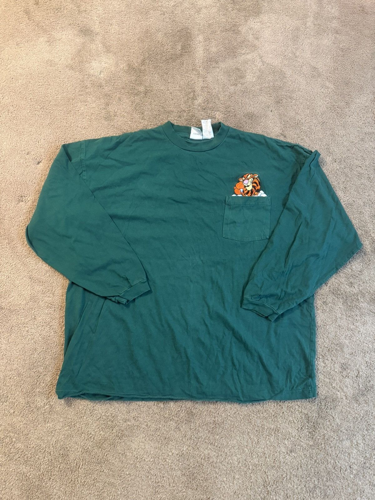 Disney Embroidered | Winnie Pooh and Tiger Shirt Size US XL / EU 56 / 4 - 1 Thumbnail
