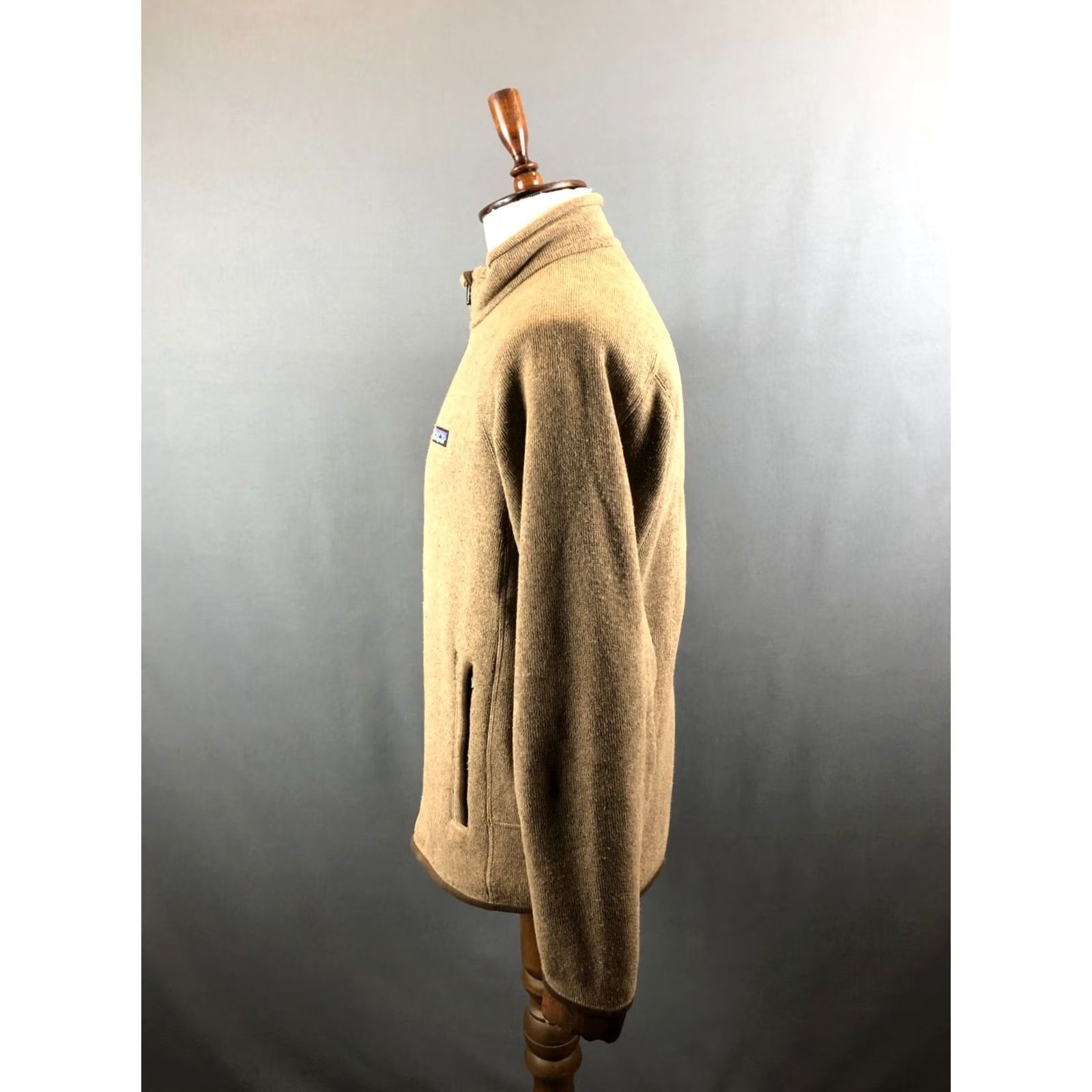 Patagonia Patagonia Full Zip Sweater Men M Khaki Polyester Embroidered Logo Size US M / EU 48-50 / 2 - 2 Thumbnail