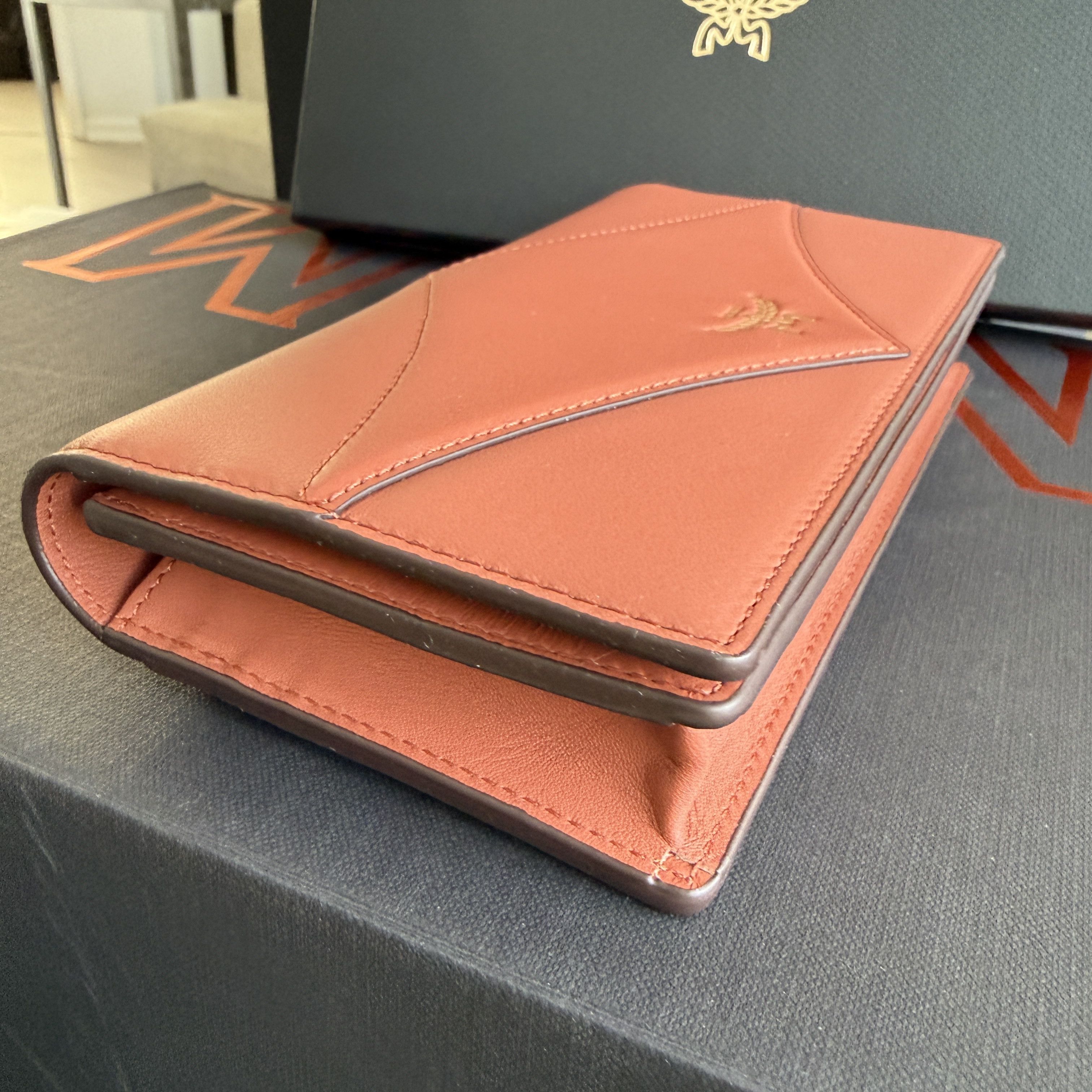 MCM MCM Wallet Purse On Leather and Chain, MYL ESAK01 X7001 Size ONE SIZE - 7 Thumbnail
