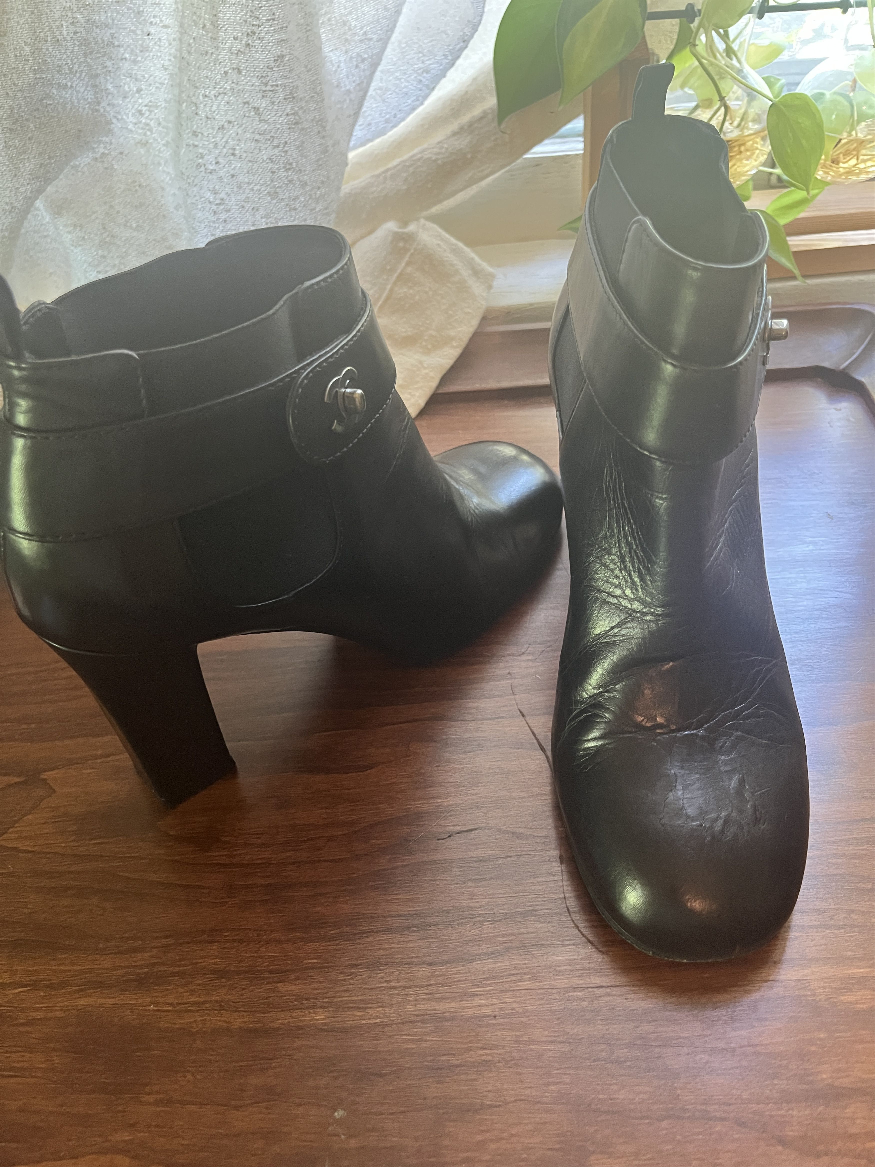 Chanel Chanel black leather boots size 39 US7 Size US 7 / IT 37 - 1 Thumbnail