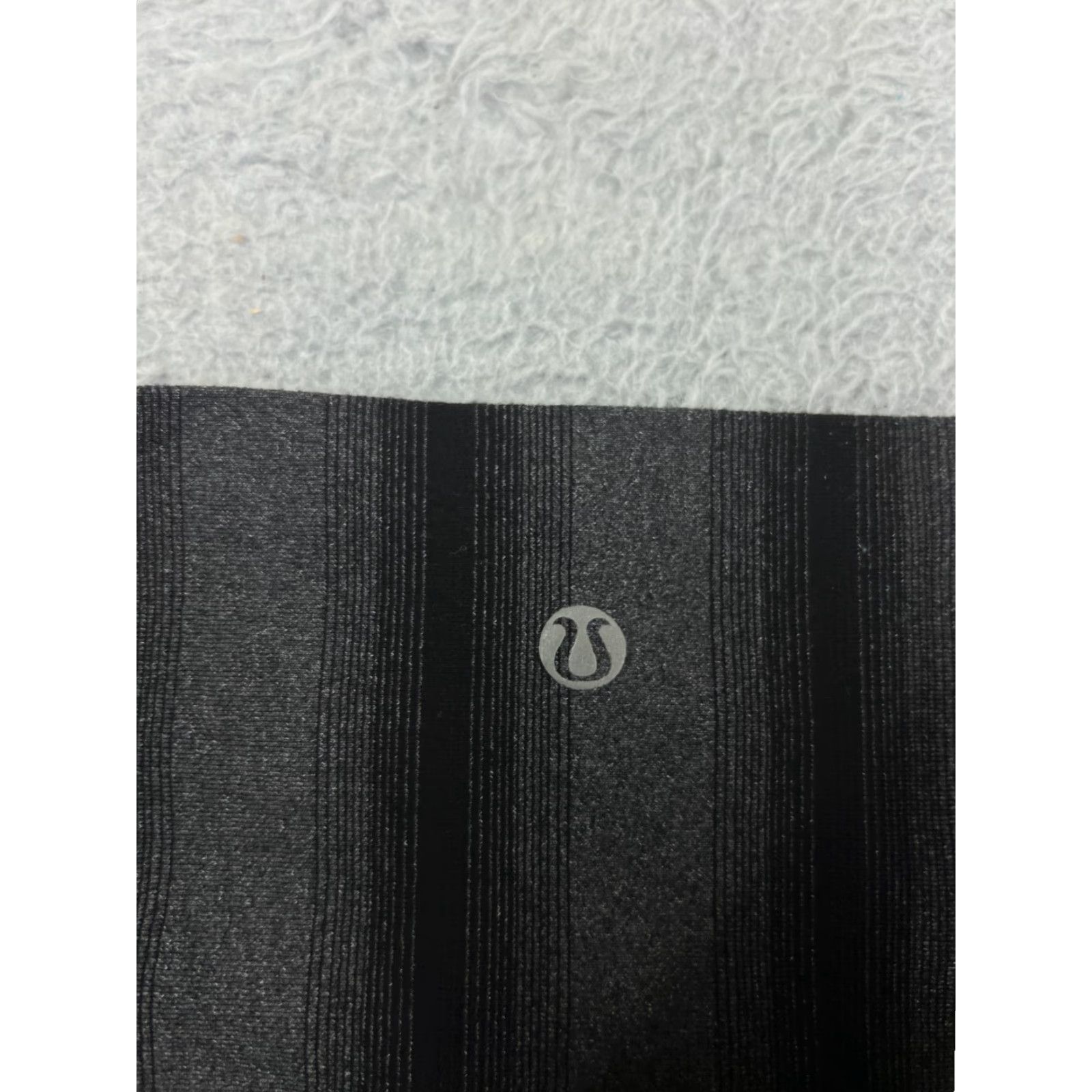 Lululemon Lululemon Leggings Womens 6 Black Gray High Rise Pockets Activewear Yoga Cross Training Dance 19in Inseam Womens Size 28" / US 6 / IT 42 - 6 Thumbnail