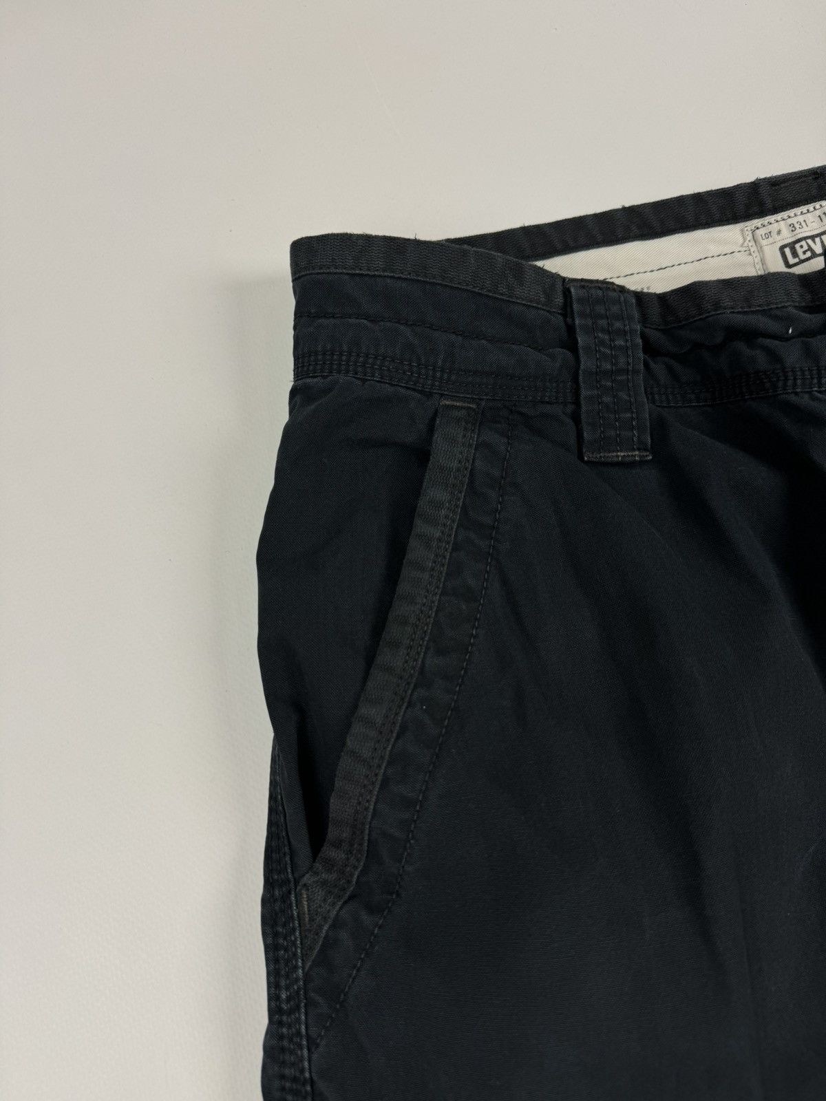 Levi's Y2K Vintage Levi’s Black Cargo Pants Size US 33 - 7 Thumbnail