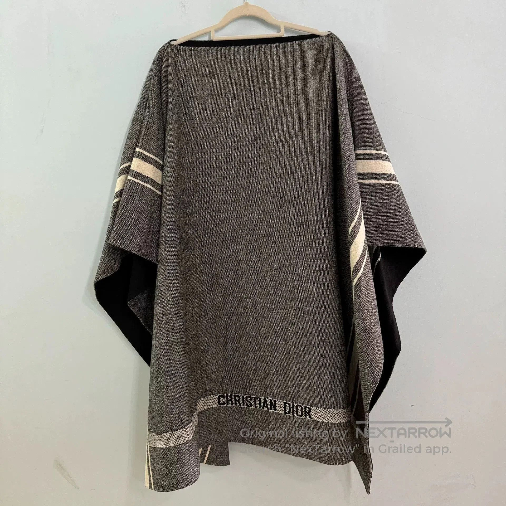 Dior Dior Gray Printed Cape M. Size M / US 6-8 / IT 42-44 - 1 Thumbnail
