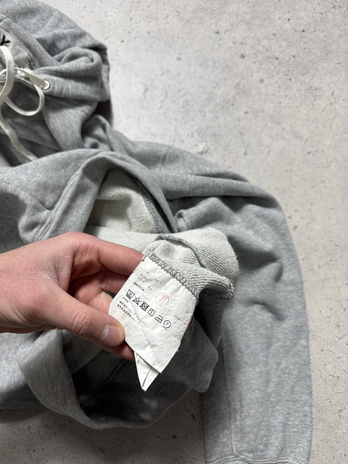 Comme des Garcons PLAY Play Comme Des Garcons CDG Love Grey Hoodie Size XL Size US XL / EU 56 / 4 - 8 Thumbnail