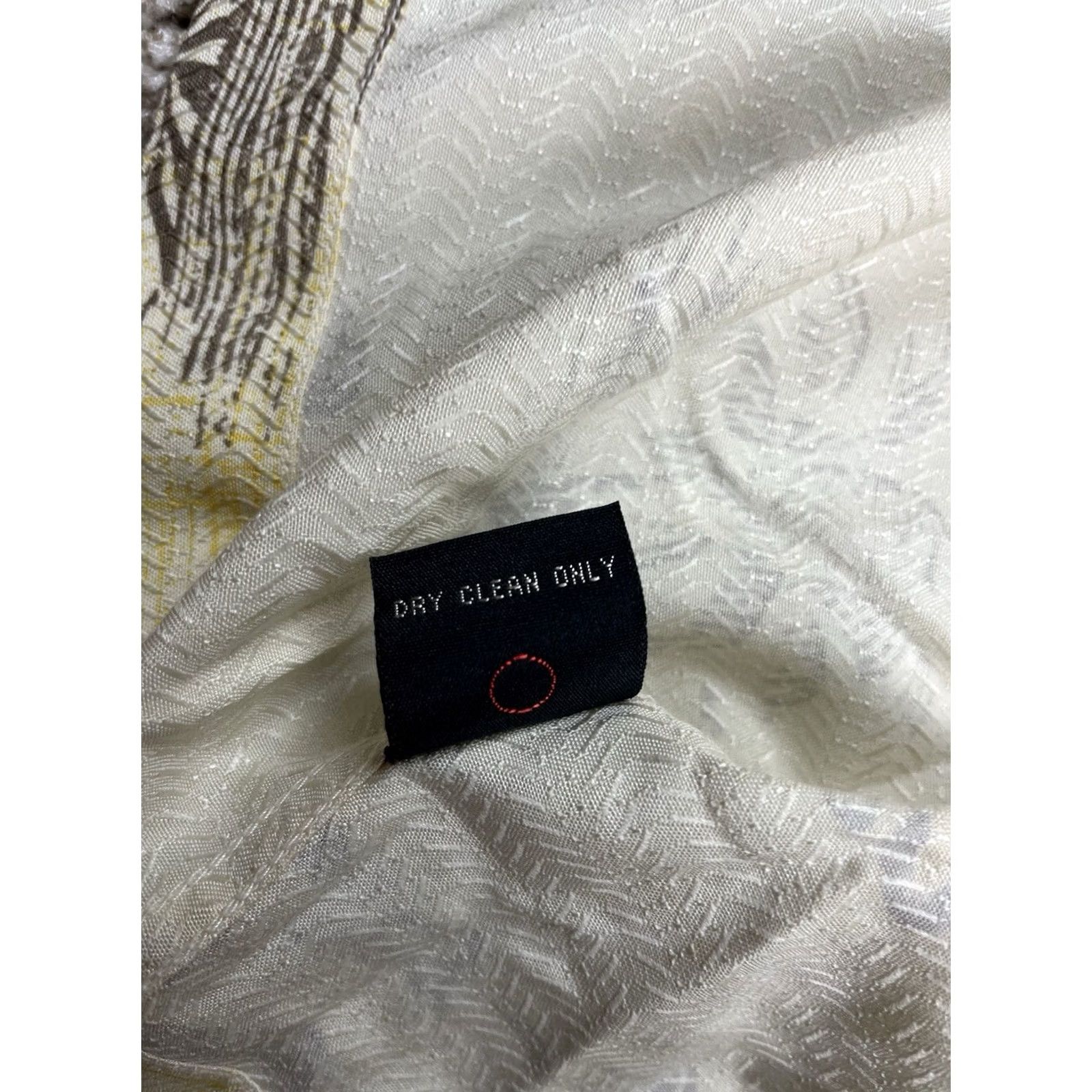 Quiksilver VINTAGE Quiksilver Shirt XL Men Silk Island Button Up Short Sleeve Yellow Geometric Pattern 90s Classic Mens Size US XL / EU 56 / 4 - 6 Thumbnail