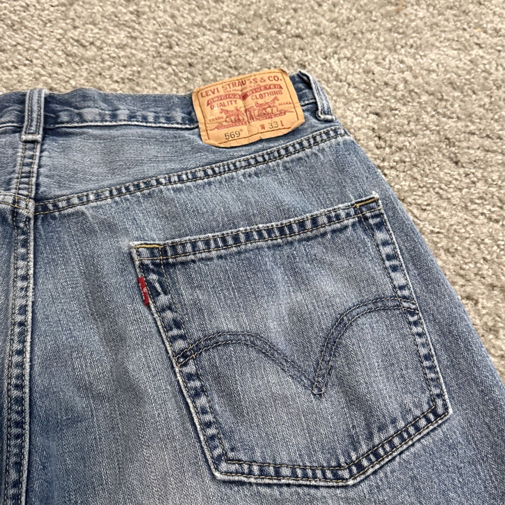 Levi's VINTAGE Levi’s 569 Bermuda Denim Blue Jean Shorts 33” Men Regular Loose Straight Blue 90s? (Note: avoid adding unknown decade) Size US 33 - 7 Thumbnail