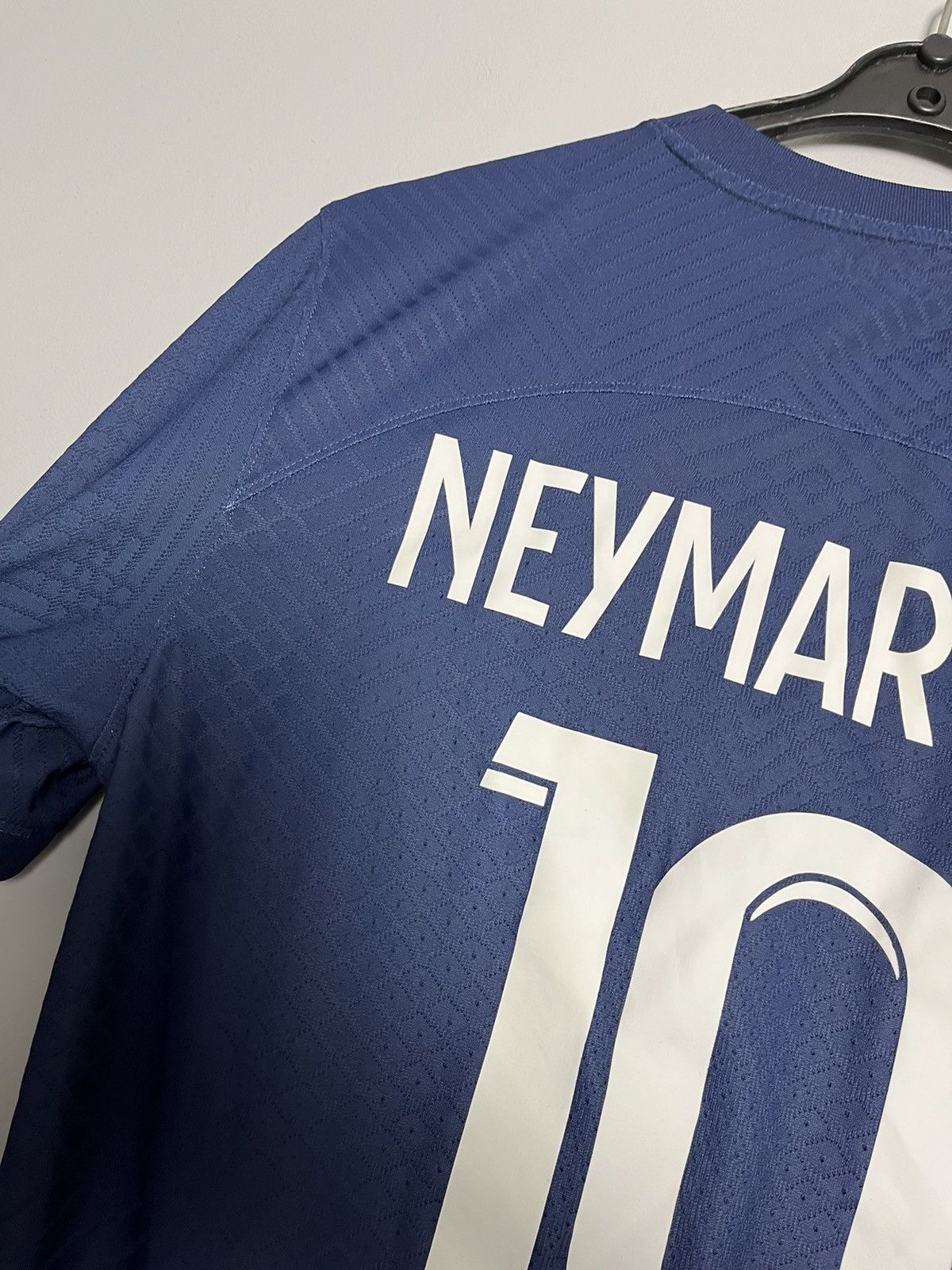 Nike AUTHENTIC NEYMAR PSG SOCCER JERSEY TSHIRT Size US S / EU 44-46 / 1 - 7 Thumbnail