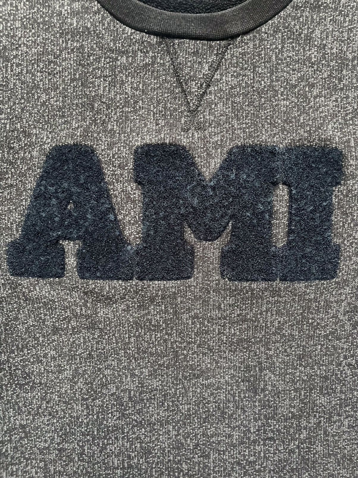AMI Ami Paris Crewneck Size US M / EU 48-50 / 2 - 3 Thumbnail