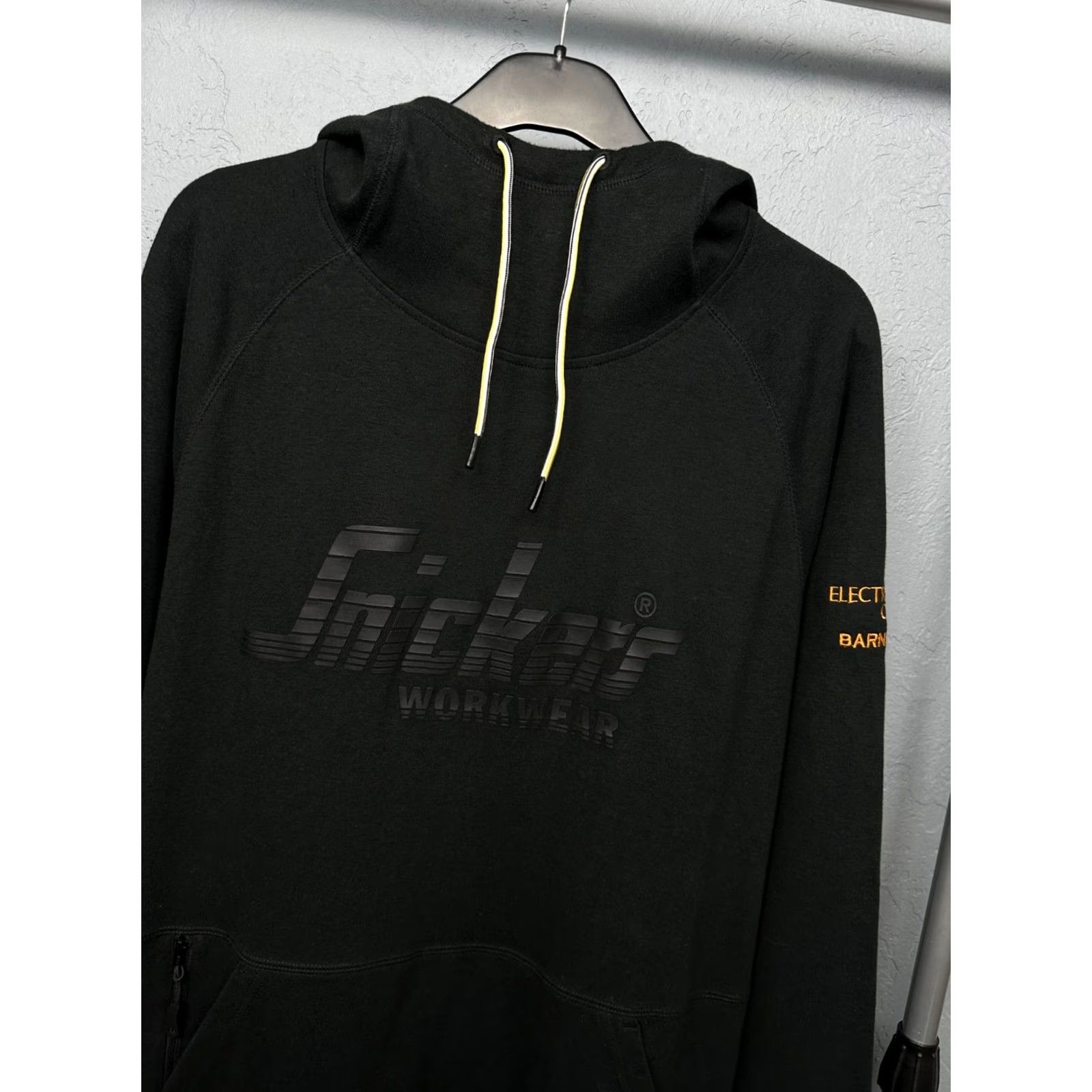 Vintage Snickers Workwear Mens Hoodie XL Black Logo Pullover Hoodie Mens XL Black Snickers Workwear Logo Hoodie Size US XL / EU 56 / 4 - 2 Thumbnail