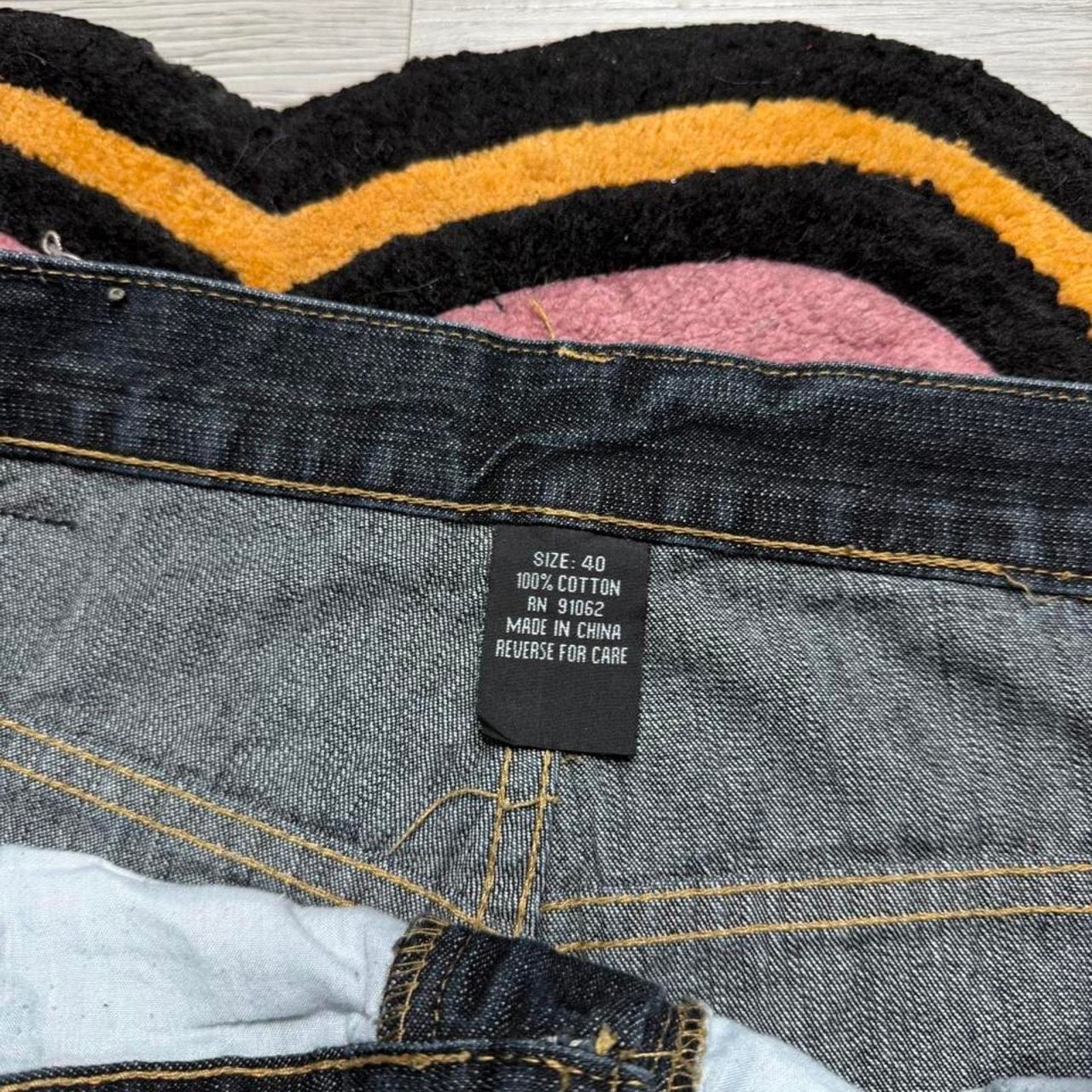 Vintage Vintage Y2K 4 Play 3/4 Length Denim Jean Shorts Size 40 Size US 40 / EU 56 - 3 Thumbnail