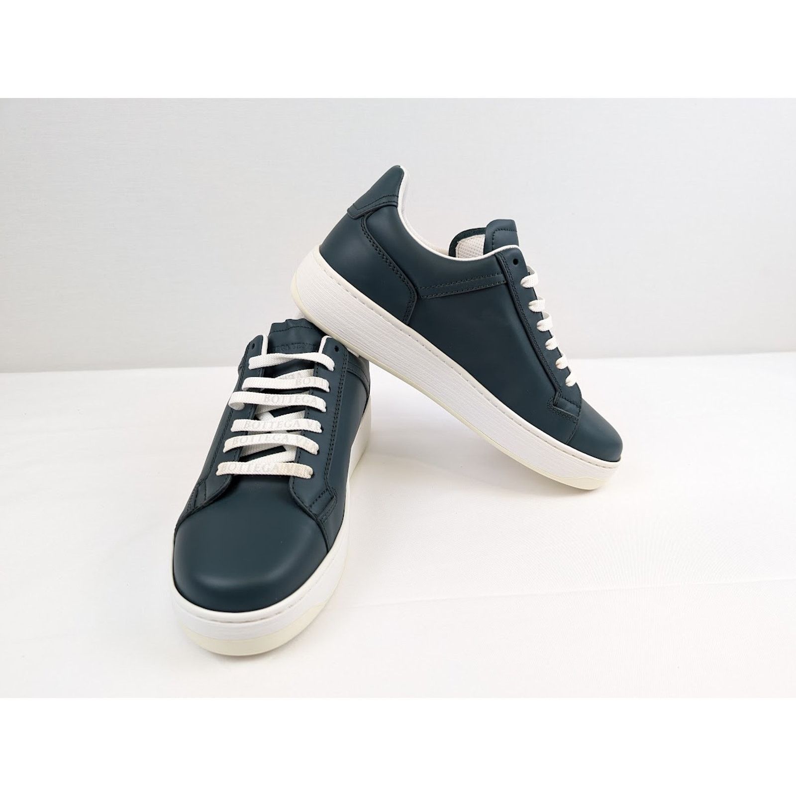 Bottega Veneta o1rshd1 Bolt Calf Low-Top Sneakers in Ottanio Size US 8.5 / EU 41-42 - 19 Thumbnail
