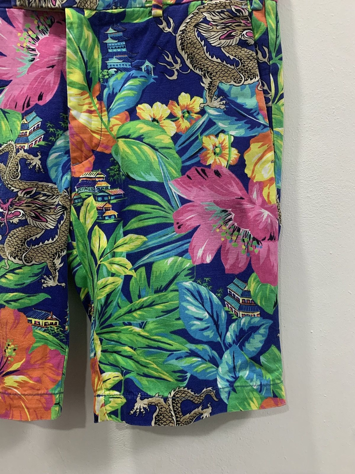 Polo Ralph Lauren POLO RALPH LAUREN DRAGONS, PLANTS & FLOWERS AOP SHORTS Size US 32 / EU 48 - 6 Thumbnail