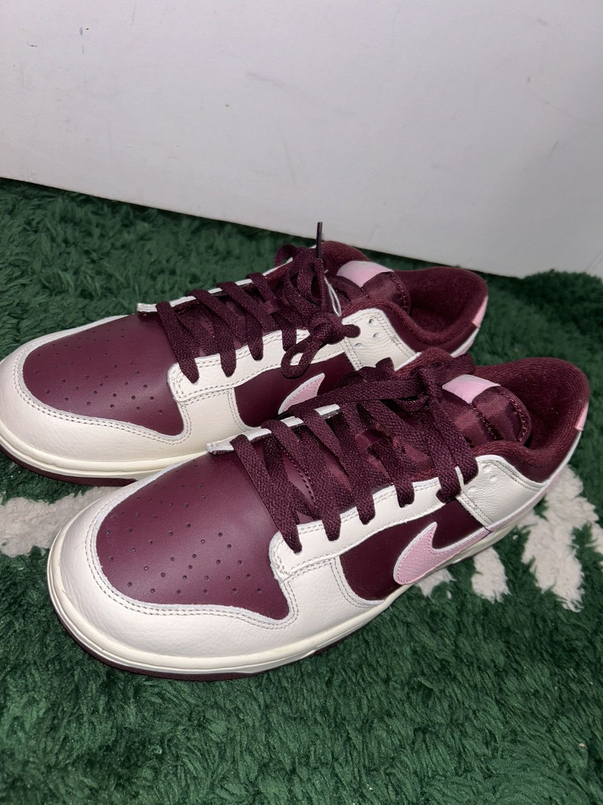 Nike Size 11 - Nike Dunk Low Premium Valentine's Day Size US 11 / EU 44 - 7 Thumbnail