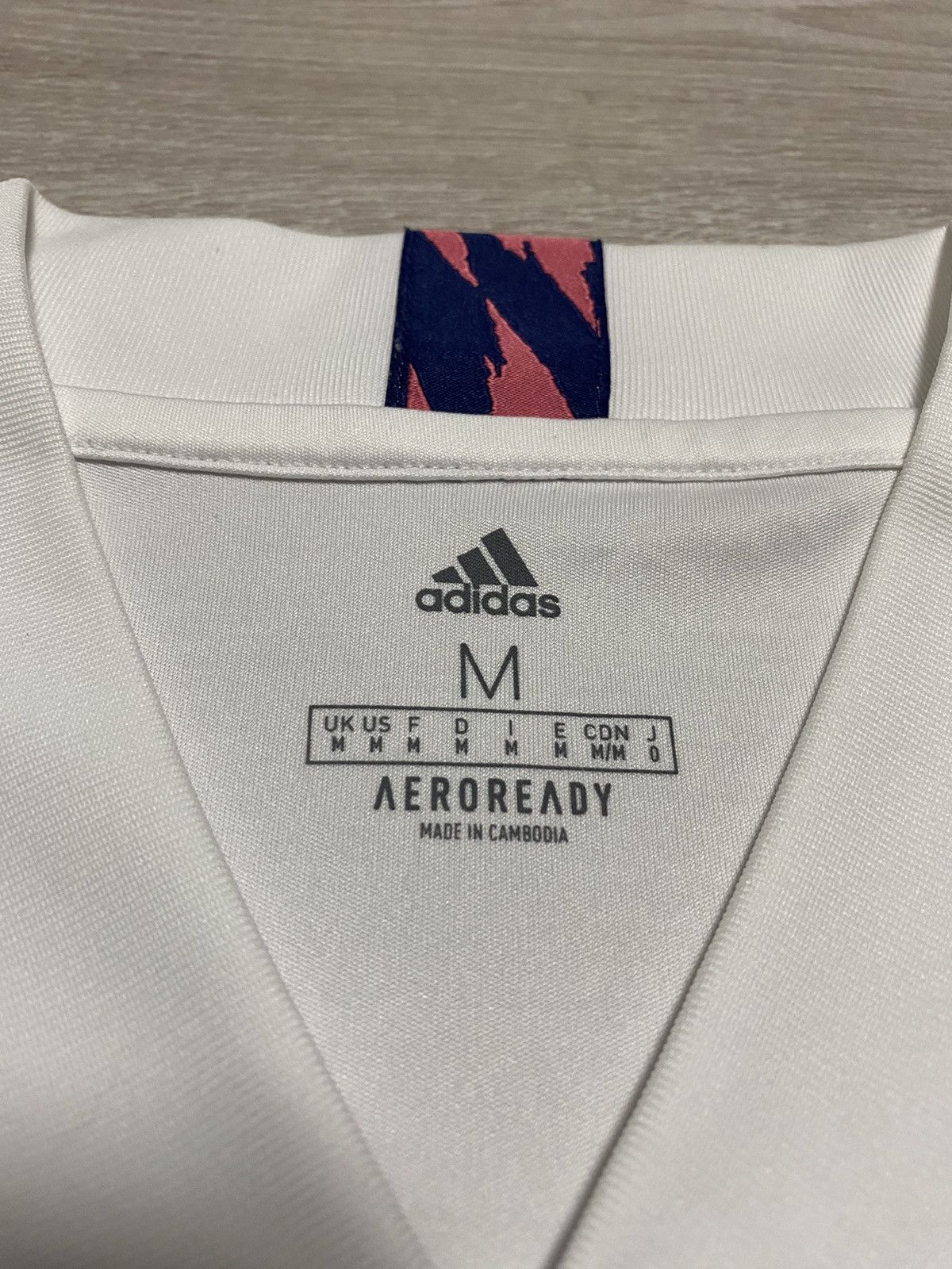Adidas Real Madrid Adidas Jersey 2020 away Size M Size US M / EU 48-50 / 2 - 3 Thumbnail