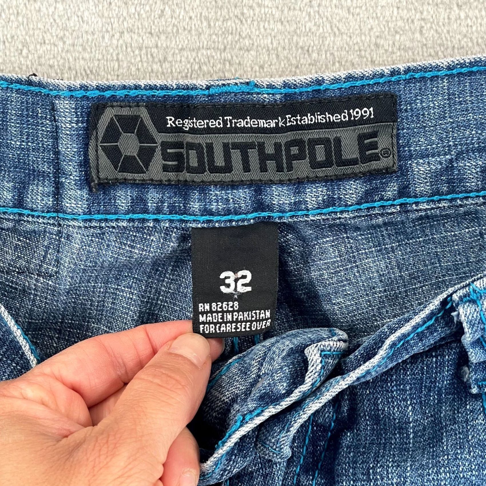 Southpole Vintage Southpole 4180 Jeans Shorts Men 31 Blue Baggy Hip Hop Y2K Skater Bermuda Denim Distressed Pockets 5-Pocket Relaxed Mens Size US 31 - 2 Thumbnail