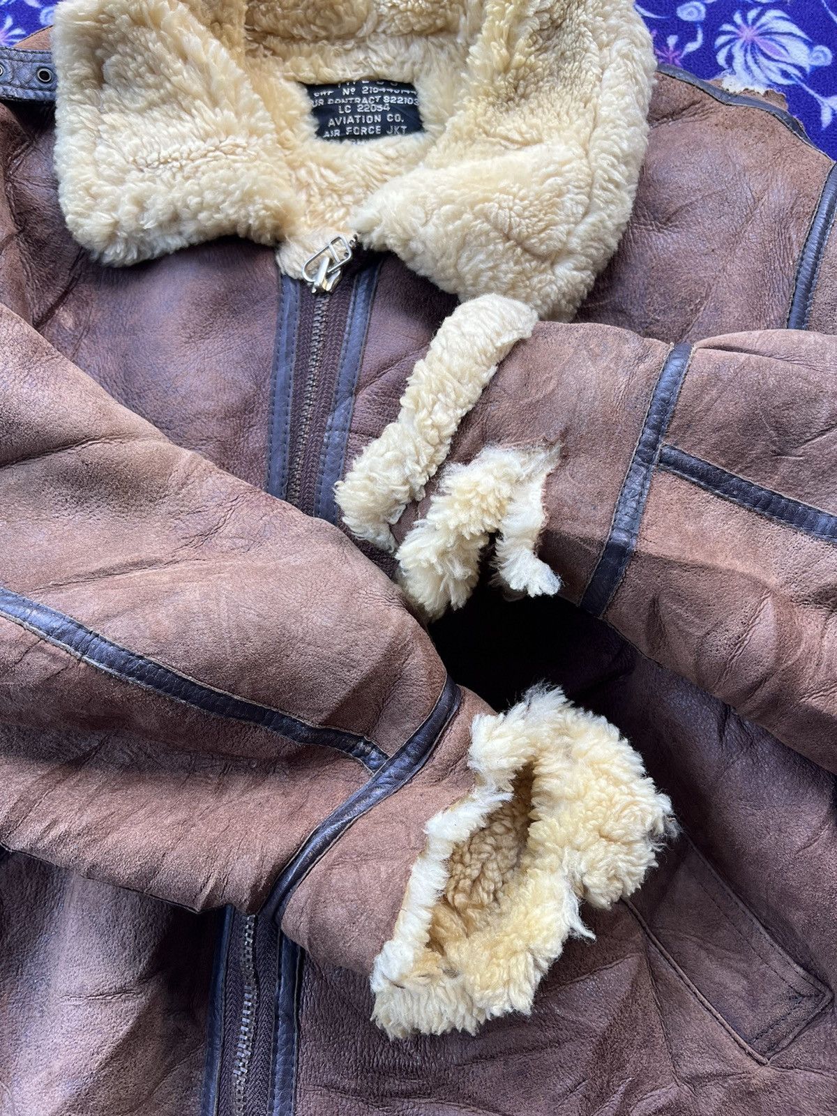 Avirex Distressed Type B-3 Leather Sherpa Shearling Flying Jacket Size US L / EU 52-54 / 3 - 11 Thumbnail