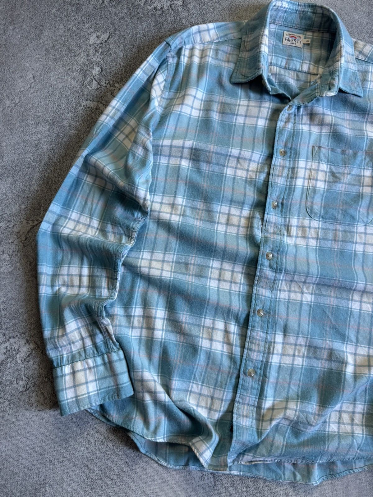 Faherty Faherty L/size flannel chekered plaid shirt 👔 button up Size US L / EU 52-54 / 3 - 3 Thumbnail