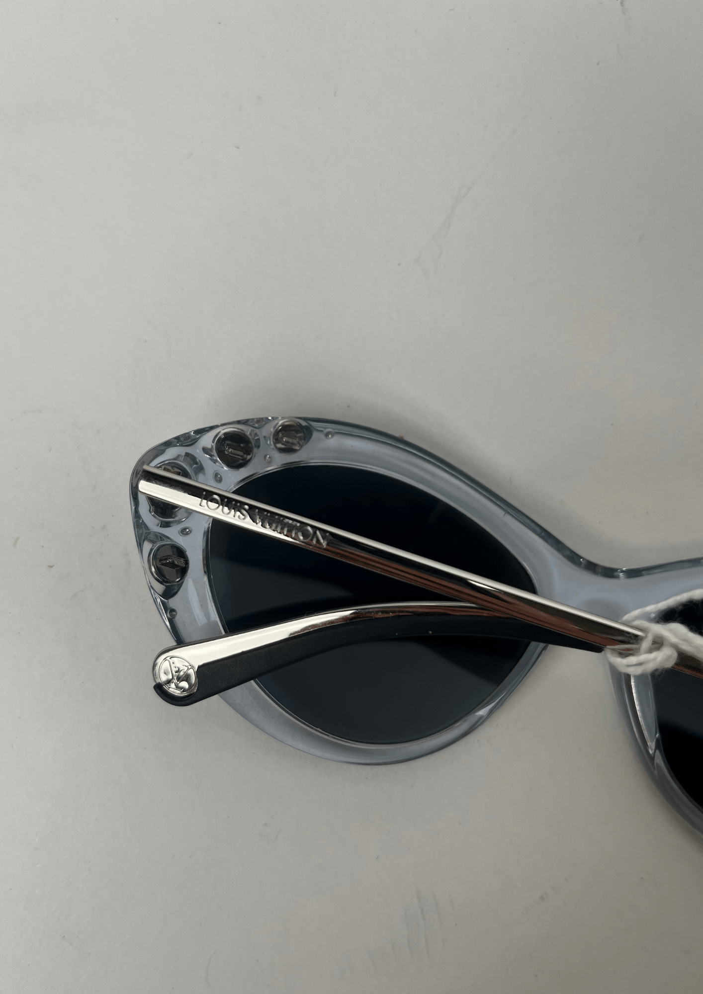 Louis Vuitton Silver Sunglasses Size ONE SIZE - 8 Thumbnail