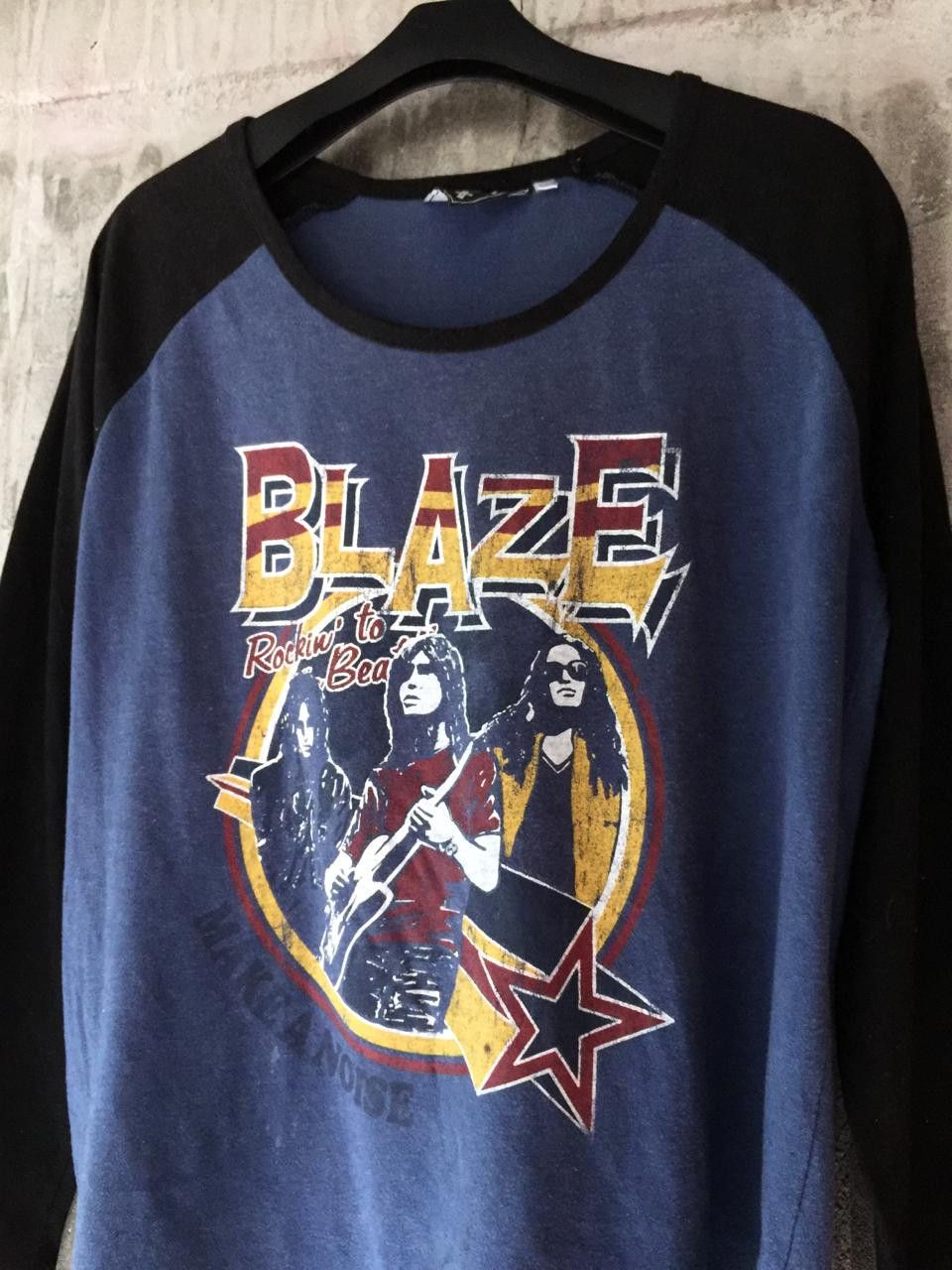 If Six Was Nine RGY JAPANESE BLAZE ROCKIN TO BEA RAGLAN LONG SLEVE Size US S / EU 44-46 / 1 - 2 Thumbnail