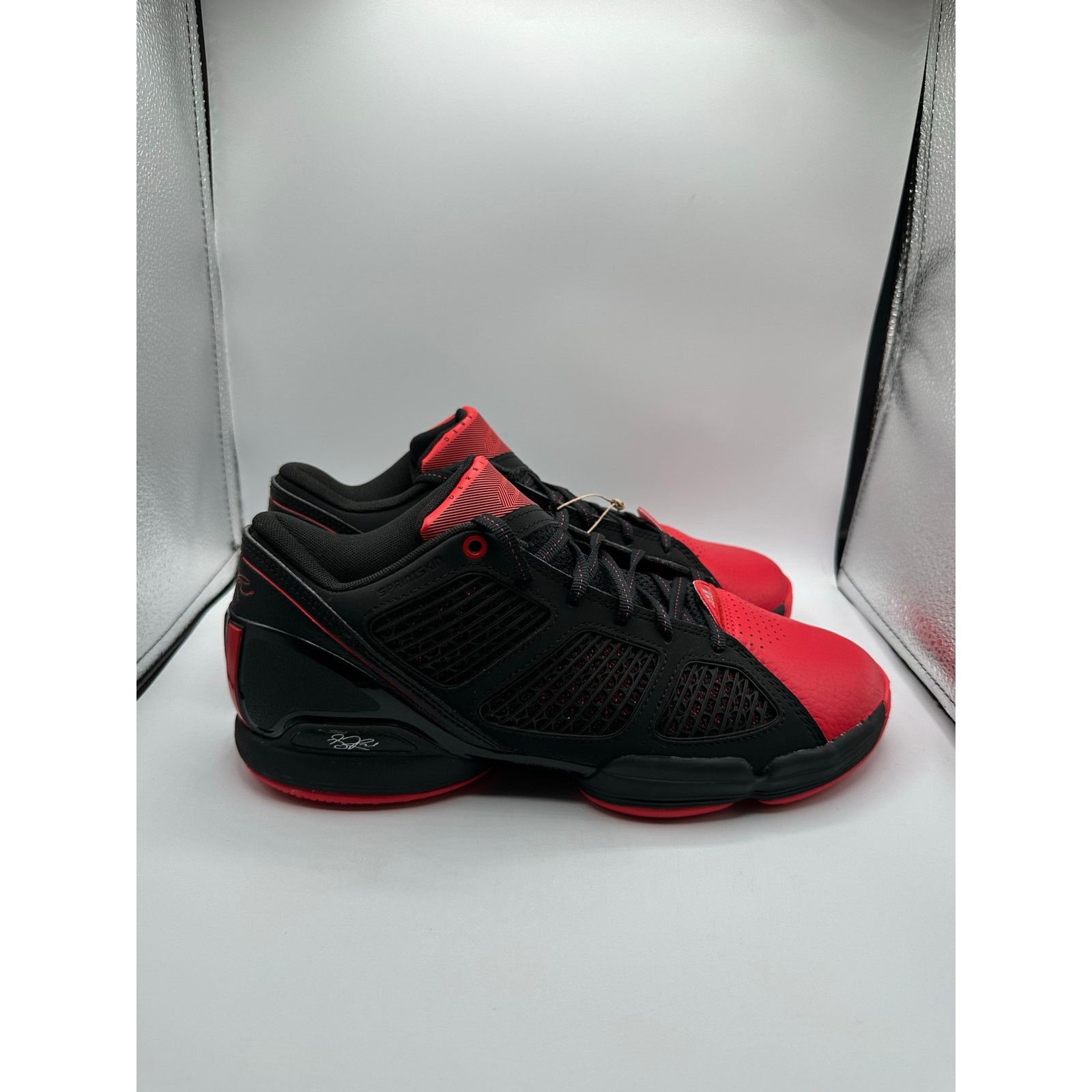 Adidas Adidas Adizero Rose 1.5 Low Restomod “Black Vivid Red”size 8 Size US 8 / EU 41 - 3 Thumbnail